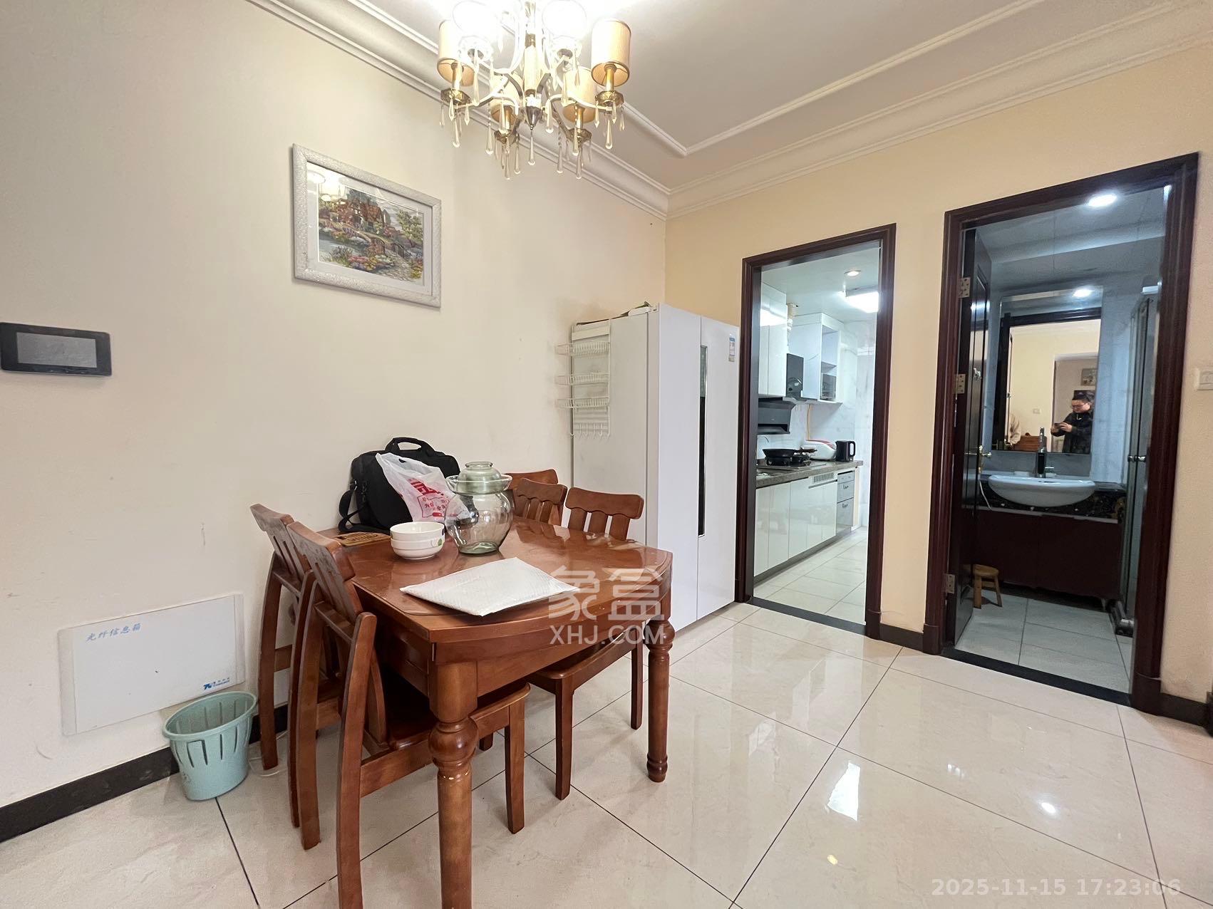 恒大江湾  3室1厅1卫    2600.0元/月