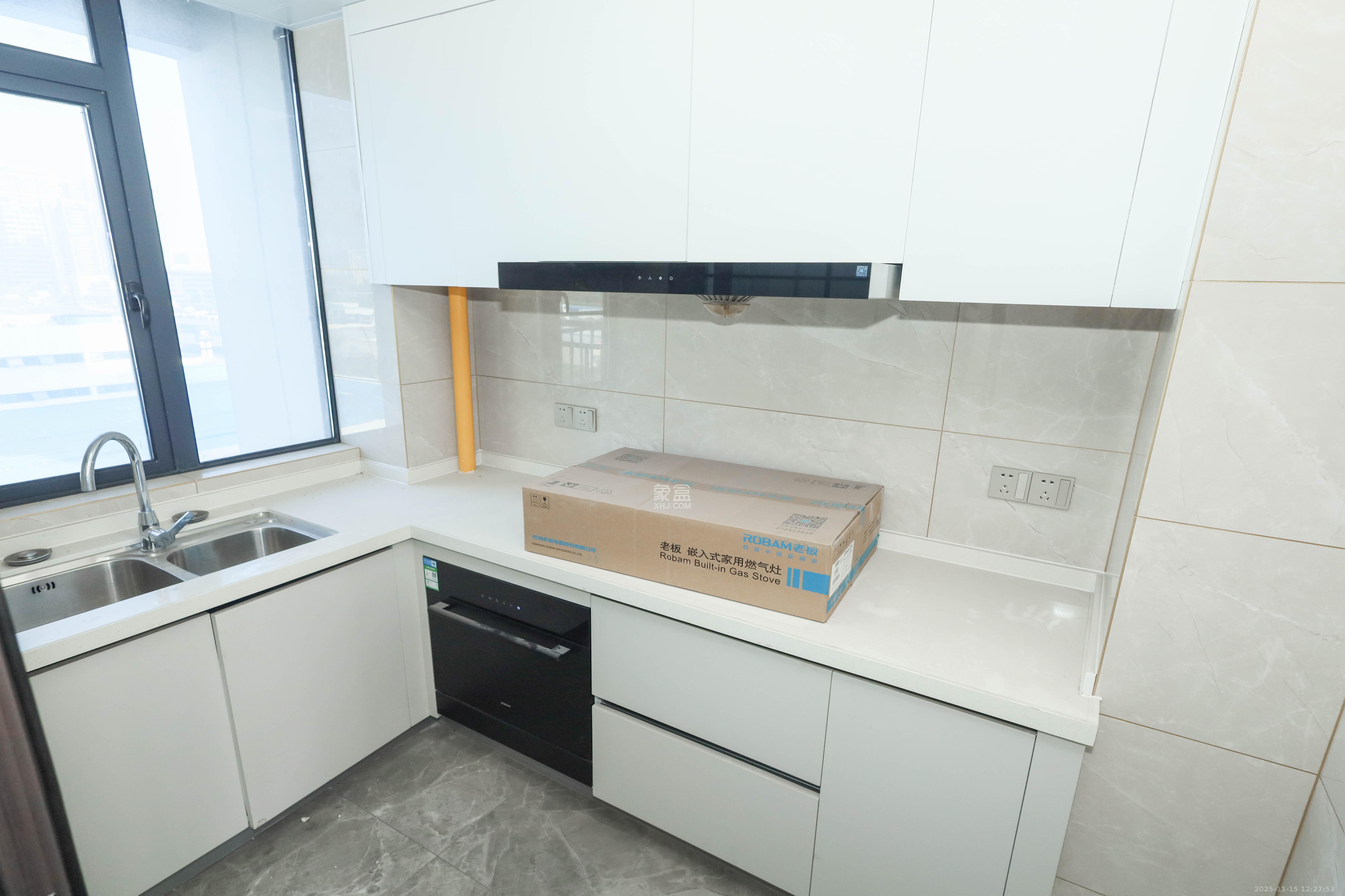 梅溪枫林 4室2厅2卫 145.0万 梅溪枫林 4室2厅2卫 145.0万厨房