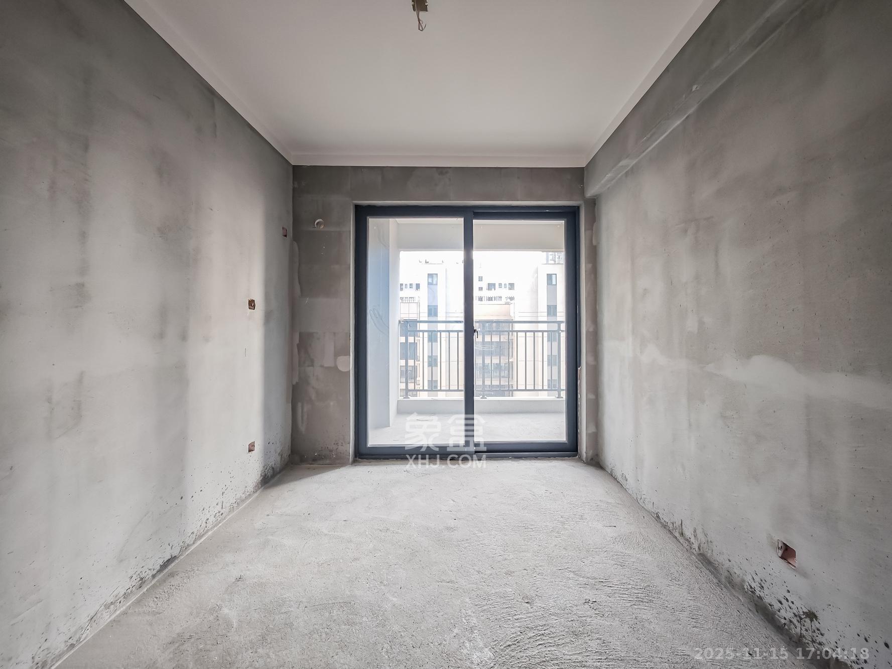 周南学府  4室2厅2卫    107.0万卧室