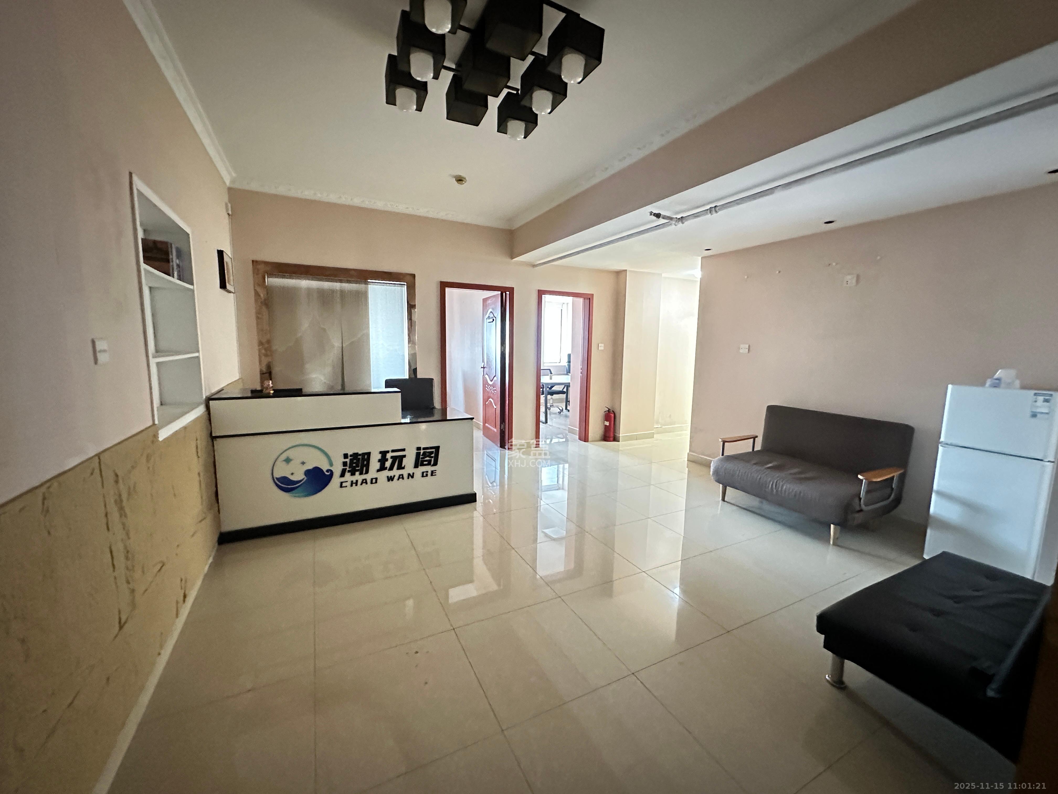 长房中庭国际（东郡华蓉广场）  1室0厅0卫    5000.0元/月