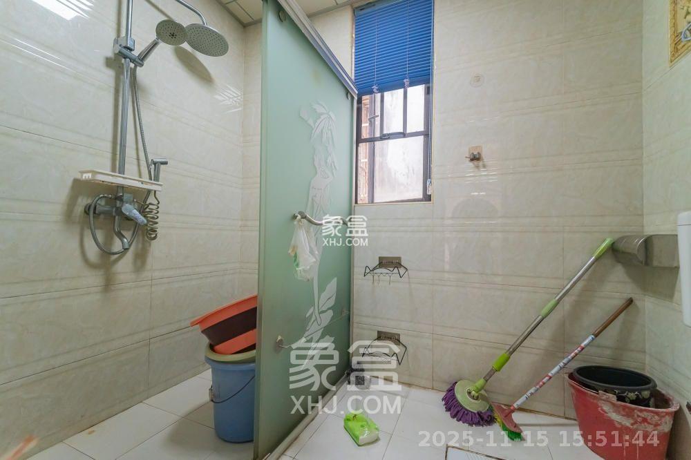 鹏基诺亚山林 4室2厅2卫 2200.0元/月 鹏基诺亚山林 4室2厅2卫 2200.0元/月室内图