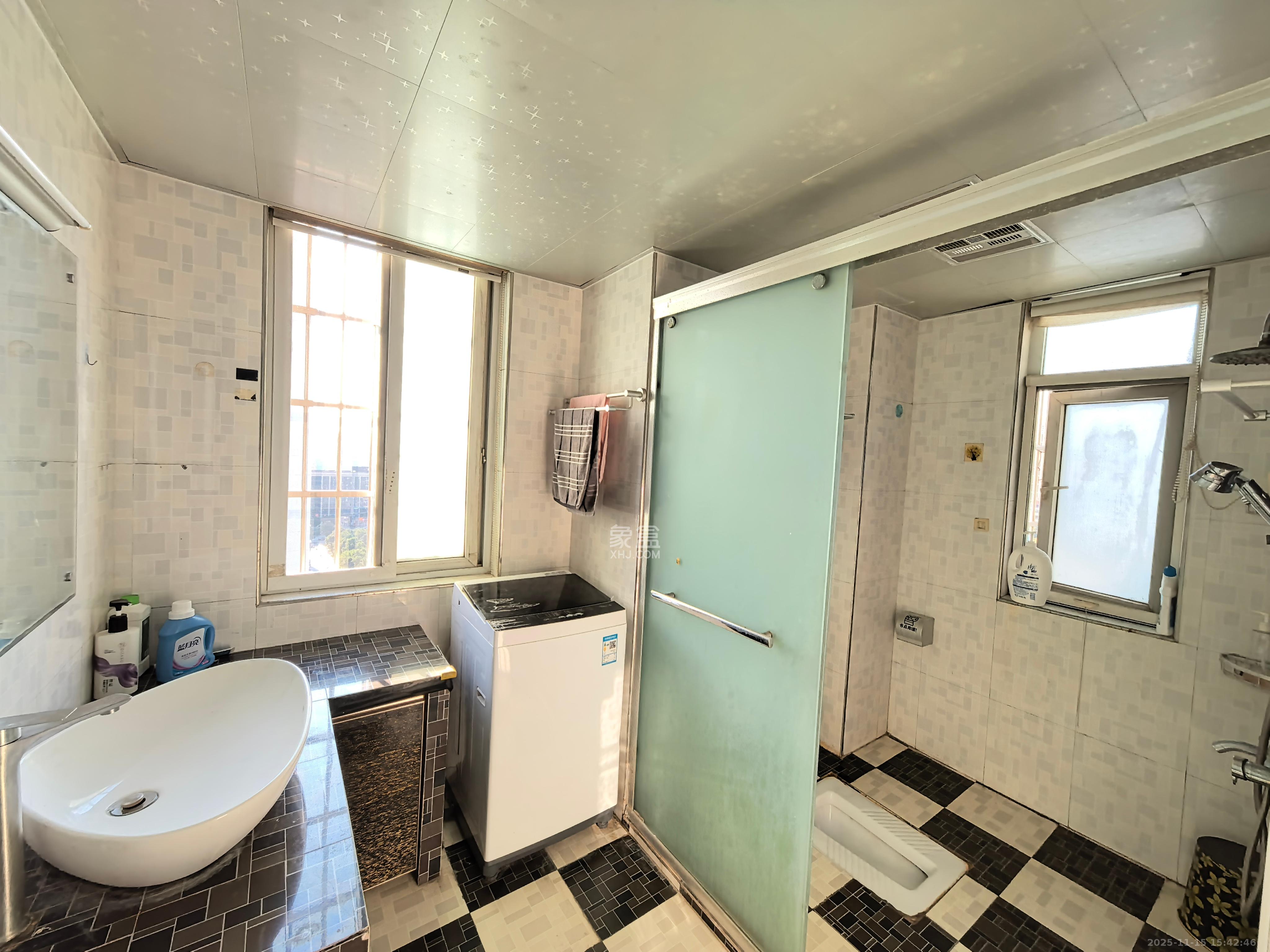 中房F联邦  3室2厅1卫    2300.0元/月室内图