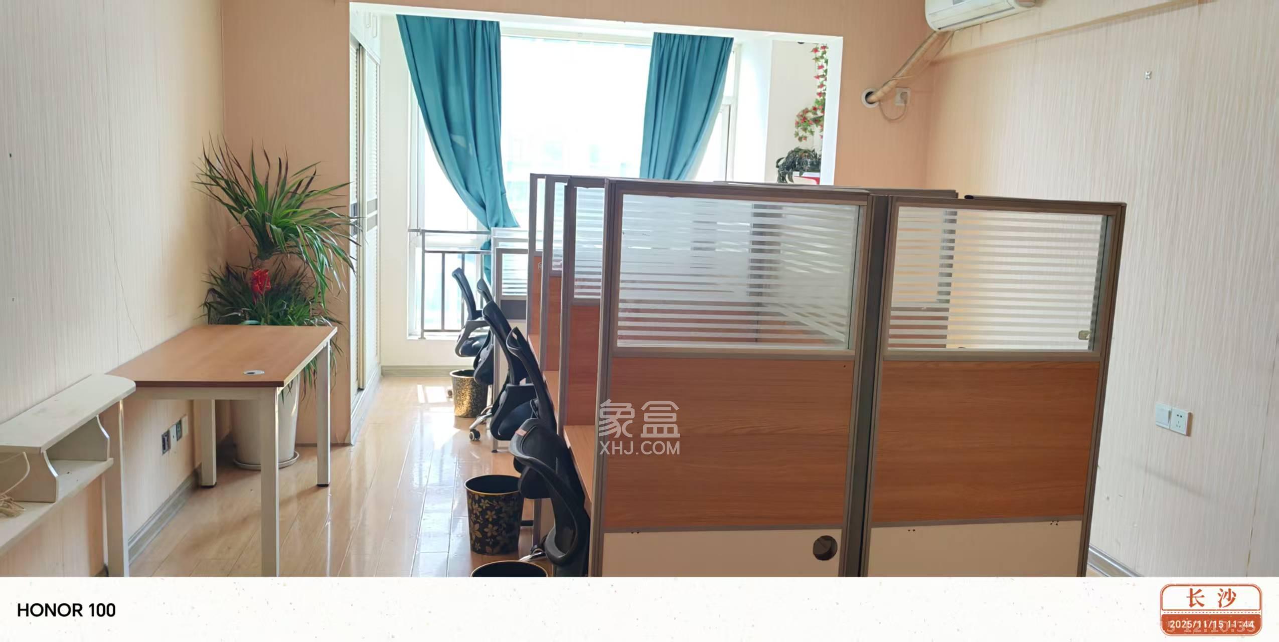 长城华都 1室1厅1卫 1400.0元/月 长城华都 1室1厅1卫 1400.0元/月室内图