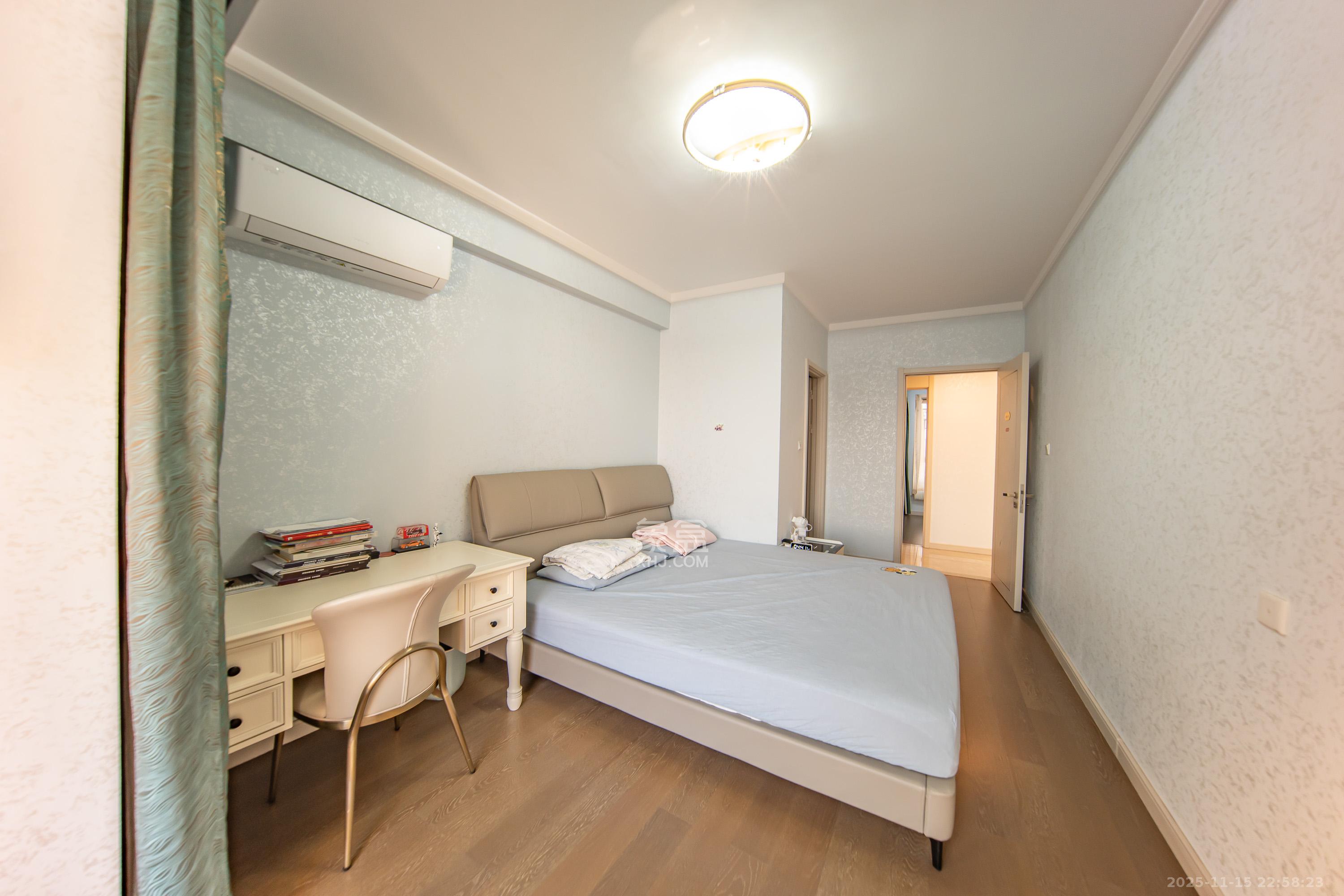 映客龙湖璟翠公馆(映客龙湖璟翠中心) 1室0厅0卫 185.0万 映客龙湖璟翠公馆(映客龙湖璟翠中心) 1室0厅0卫 185.0万卧室