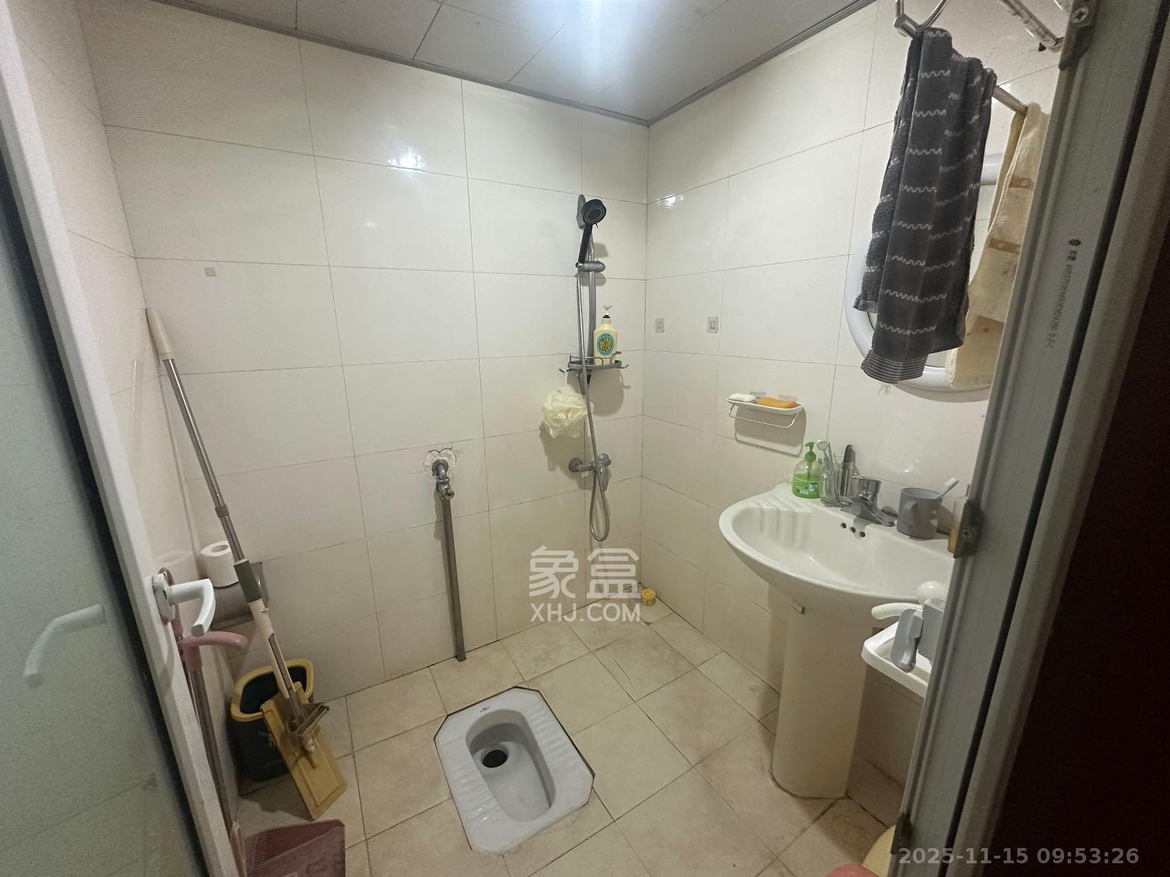 先锋水韵花都  1室1厅1卫    1400.0元/月室内图