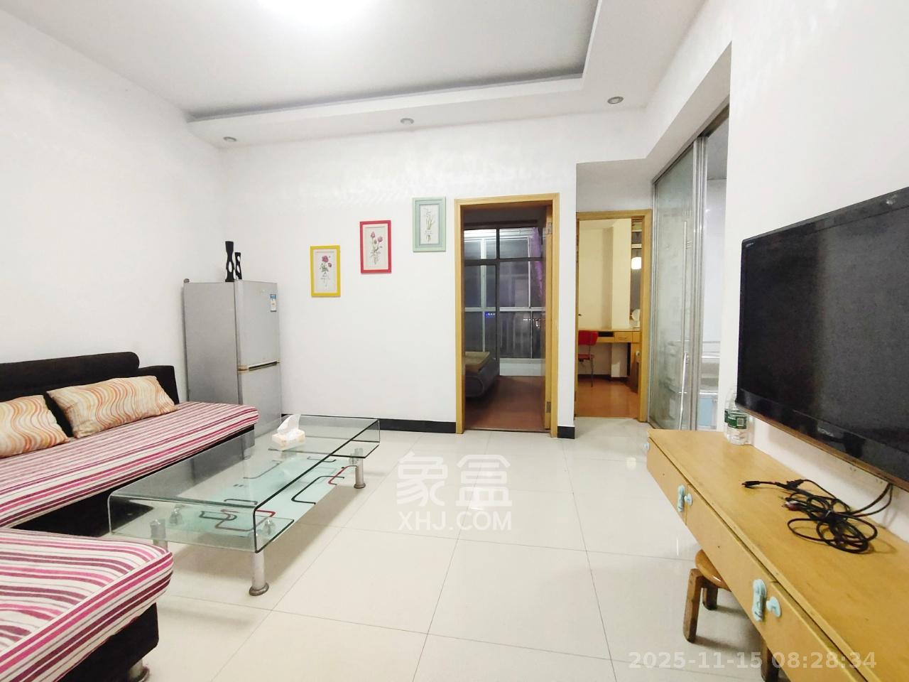 麓山枫情 2室1厅1卫 1700.0元/月 麓山枫情 2室1厅1卫 1700.0元/月室内图