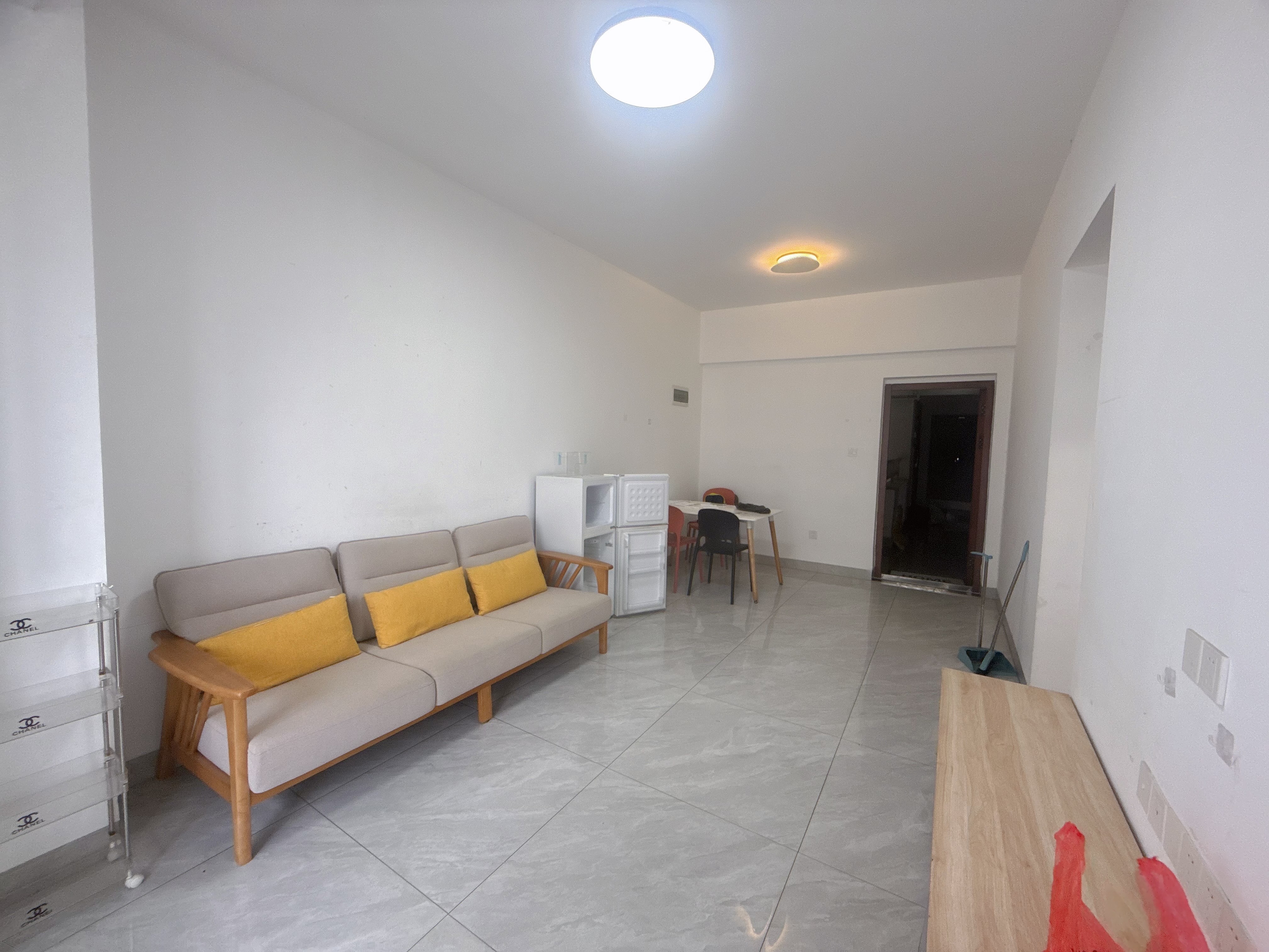 东站国际 1室1厅1卫 2200.0元/月 东站国际 1室1厅1卫 2200.0元/月室内图