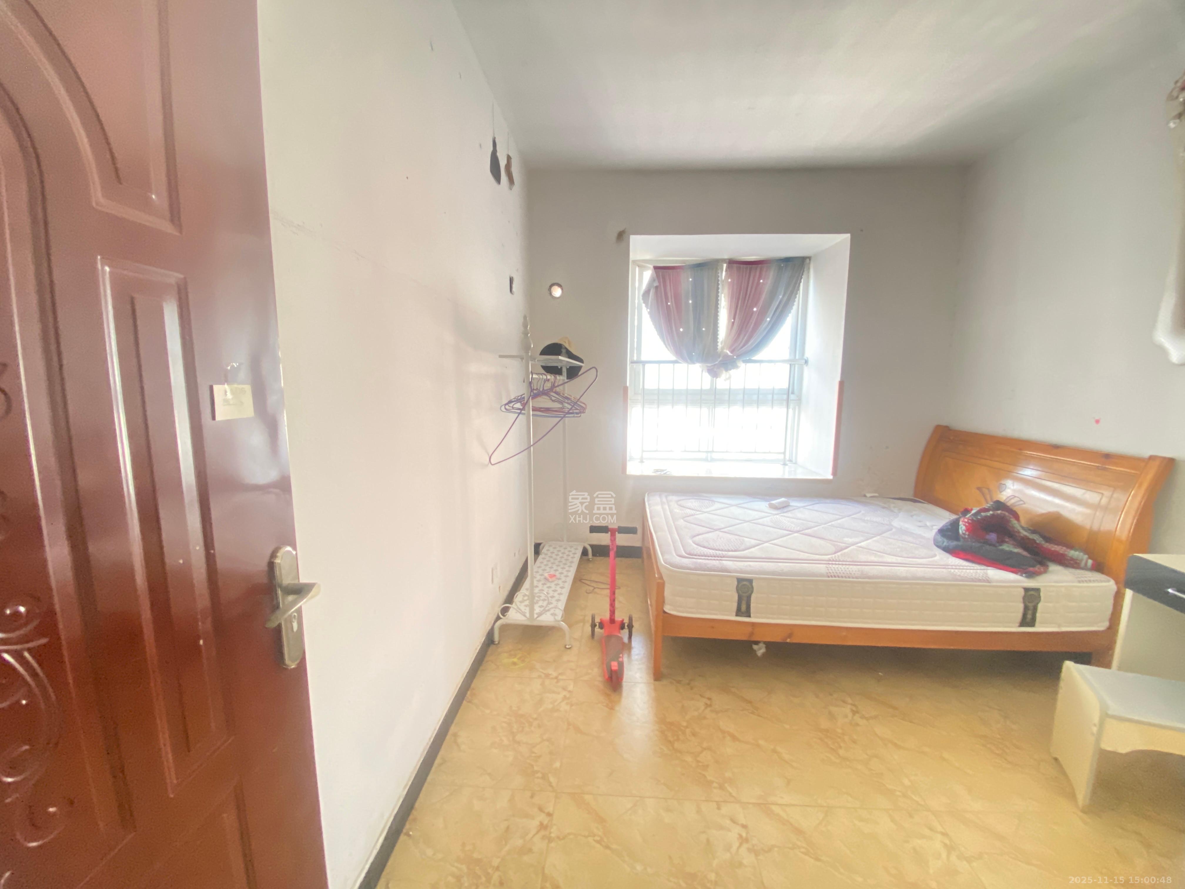 明天一城  3室2厅1卫    900.0元/月室内图