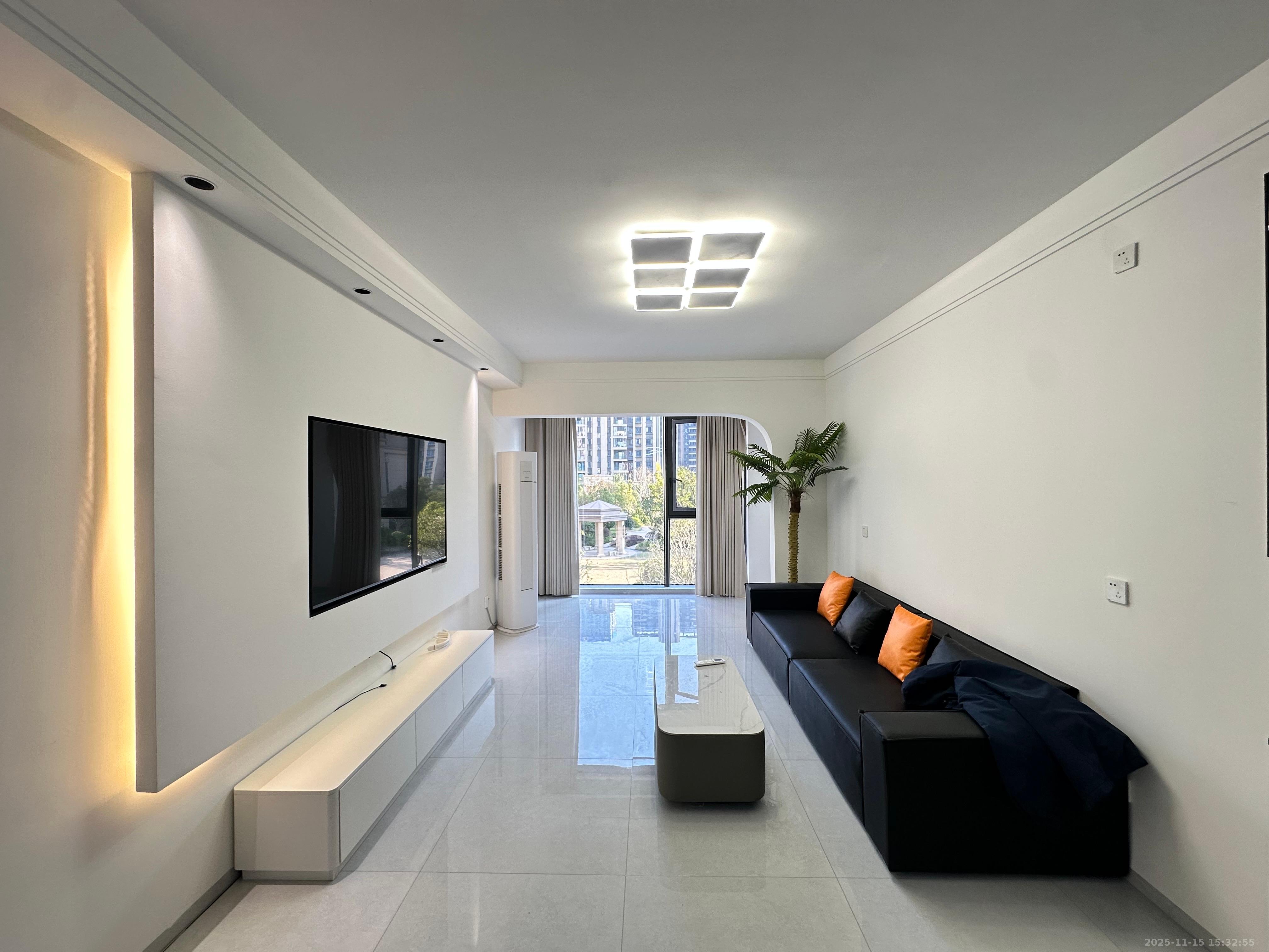 振业城四期  3室2厅1卫    3000.0元/月