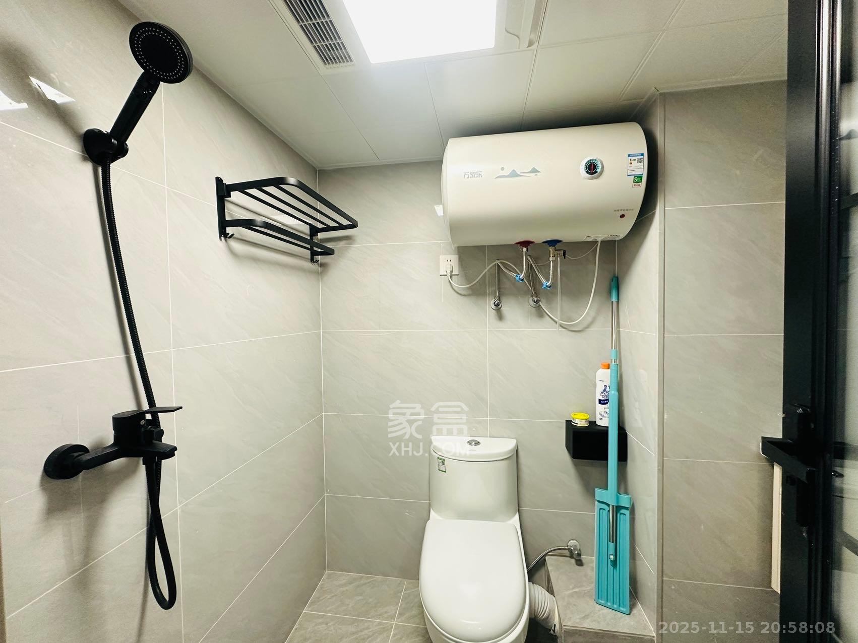 卓越中寰 2室1厅1卫 2000.0元/月 卓越中寰 2室1厅1卫 2000.0元/月室内图