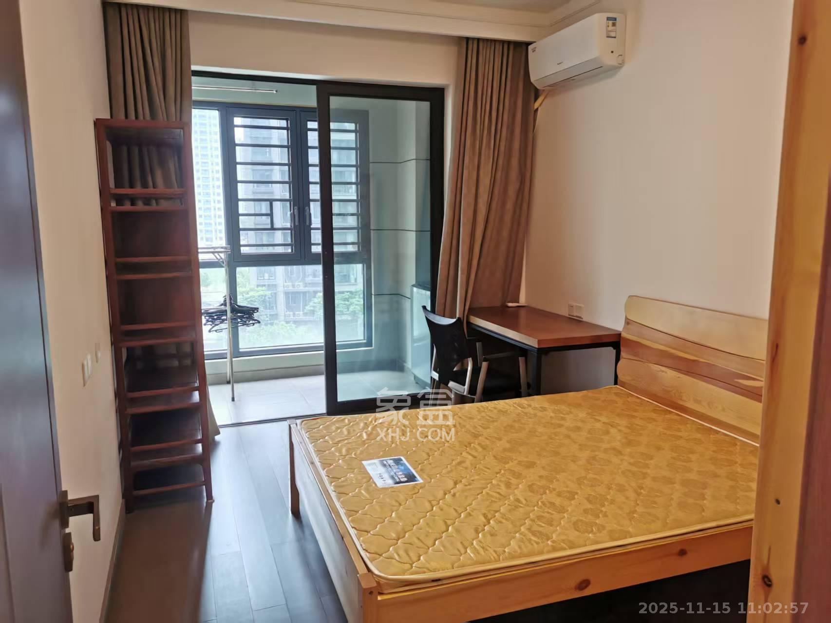 映客龙湖璟翠公馆（映客龙湖璟翠中心）  3室2厅2卫    3200.0元/月室内图