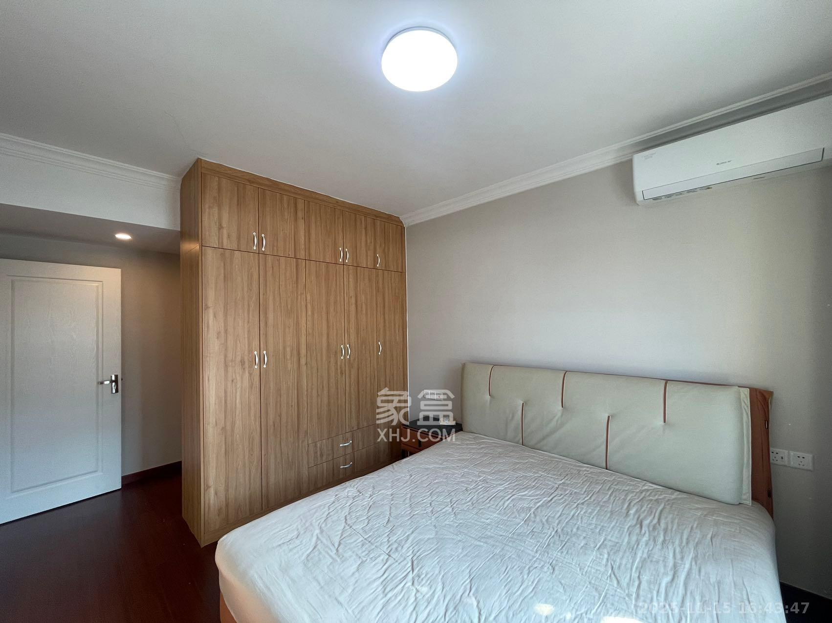 中海珑悦府  3室2厅2卫    3000.0元/月室内图