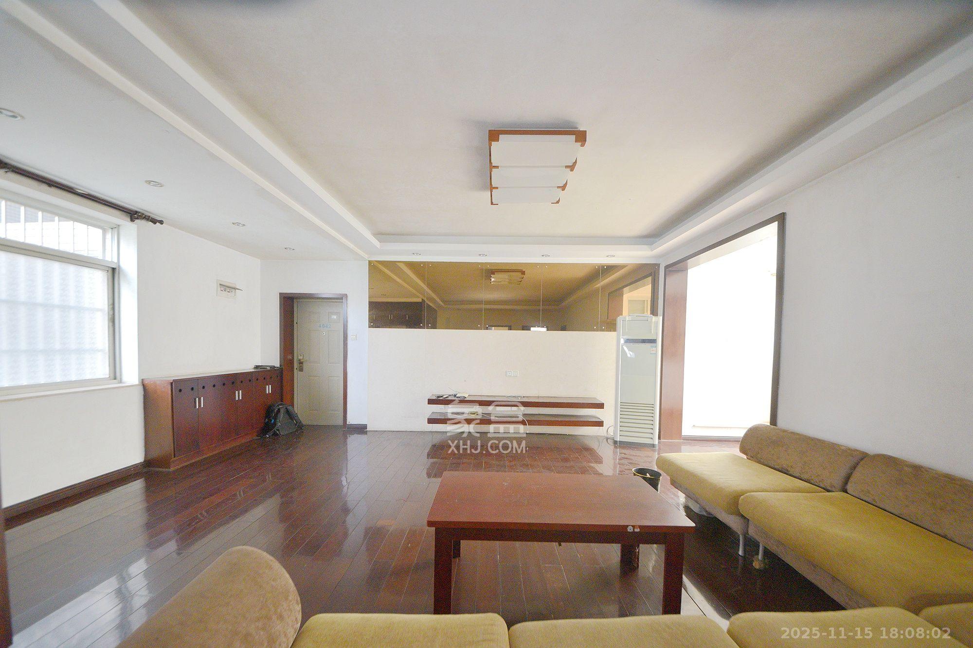 东方新世界 5室1厅2卫 3000.0元/月 东方新世界 5室1厅2卫 3000.0元/月室内图