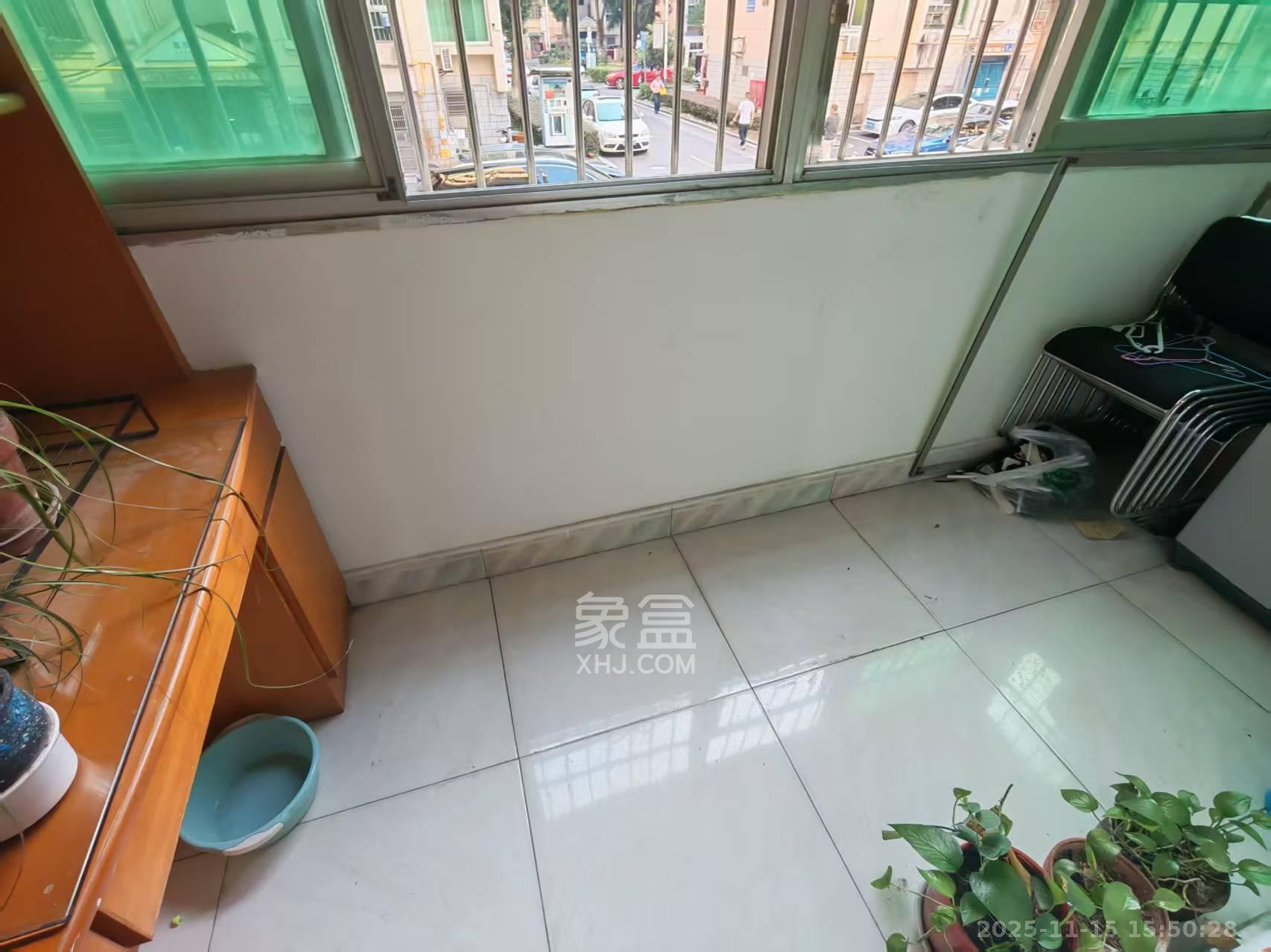 咸嘉新村嘉文苑  3室2厅1卫    2200.0元/月室内图