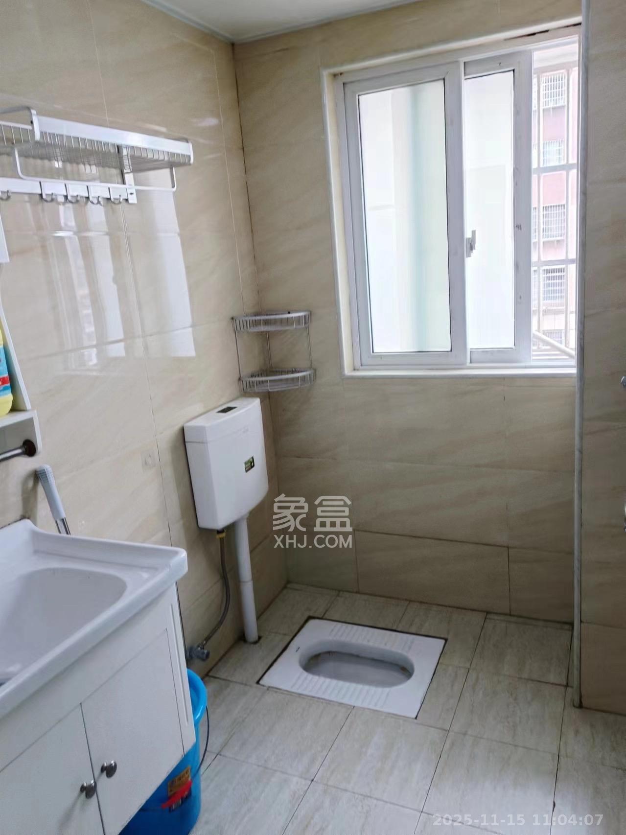 嘉顺苑  2室1厅1卫    2000.0元/月室内图