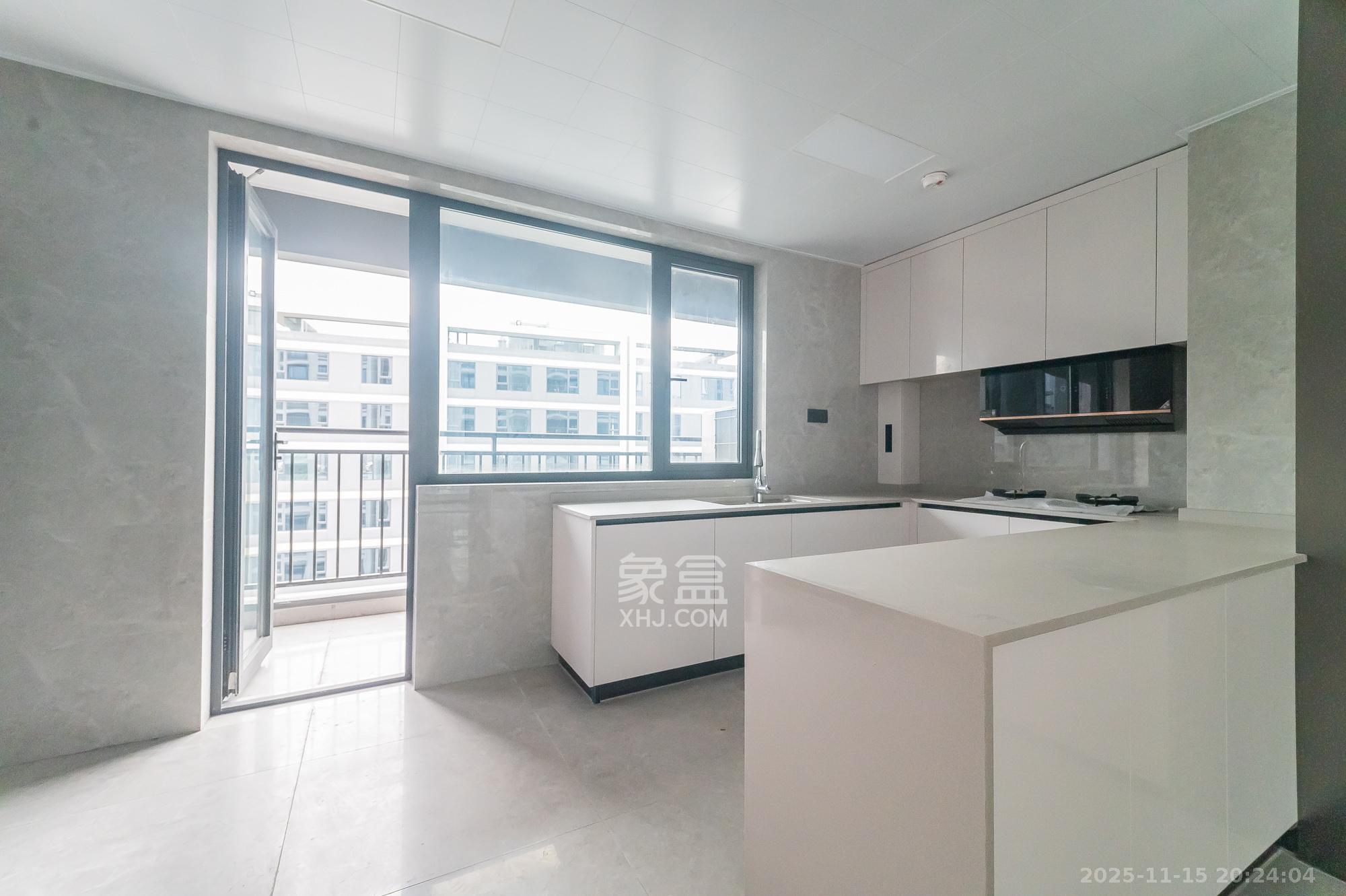 万科松湖天地  1室0厅0卫    286.8万厨房