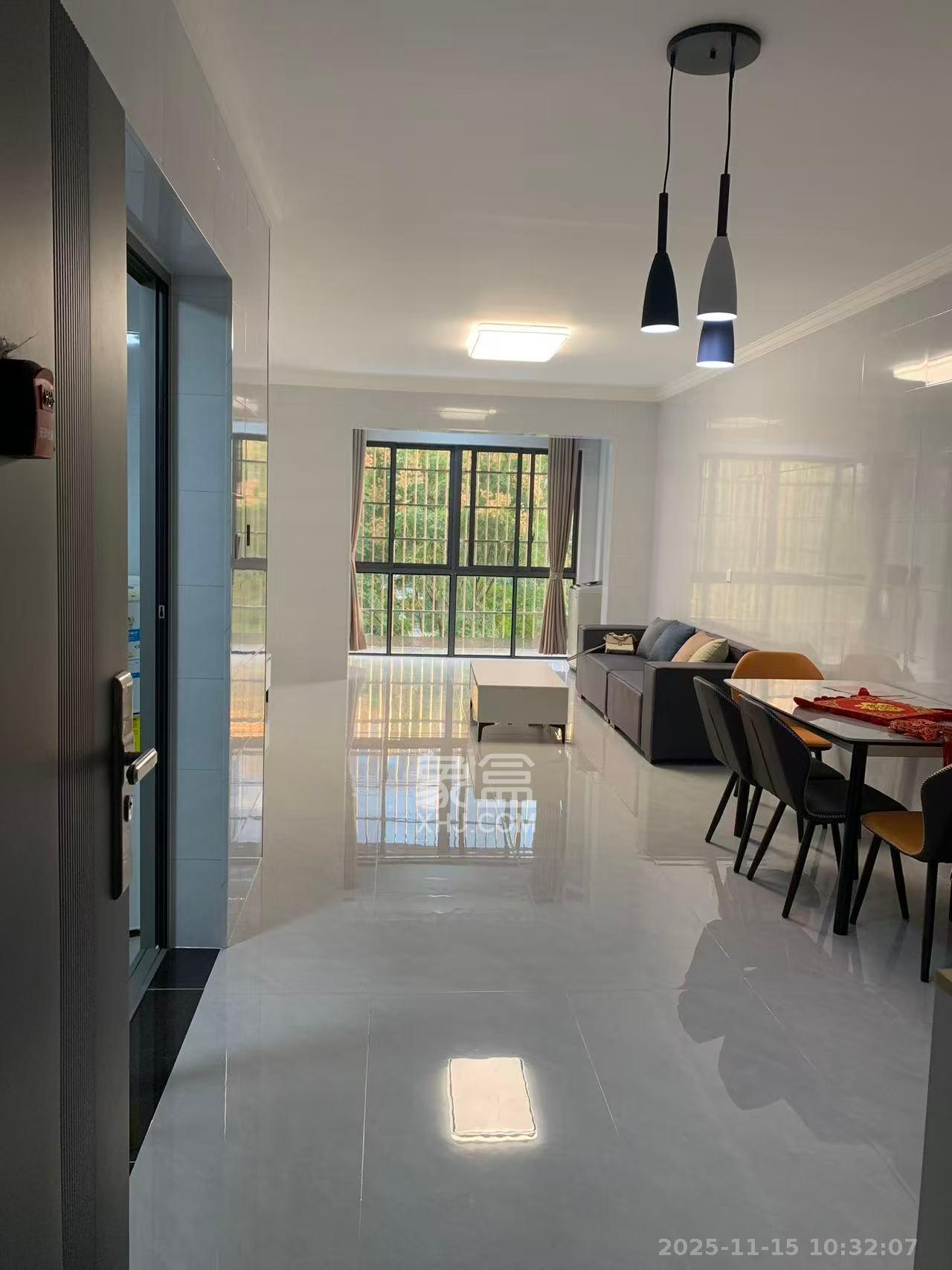 旭日嘉苑  2室2厅1卫    2200.0元/月室内图