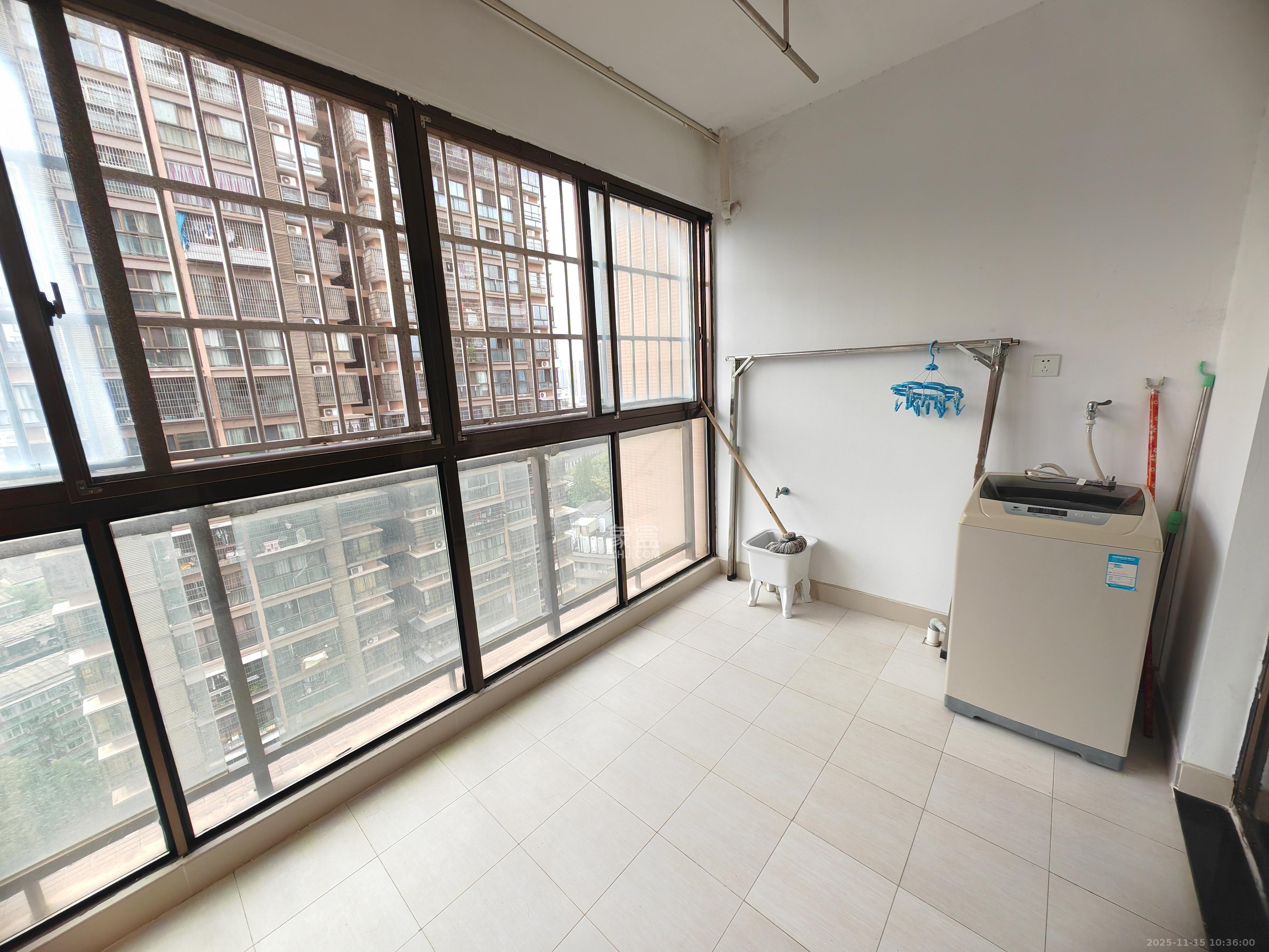 君悦紫园 2室2厅1卫 2600.0元/月 君悦紫园 2室2厅1卫 2600.0元/月室内图