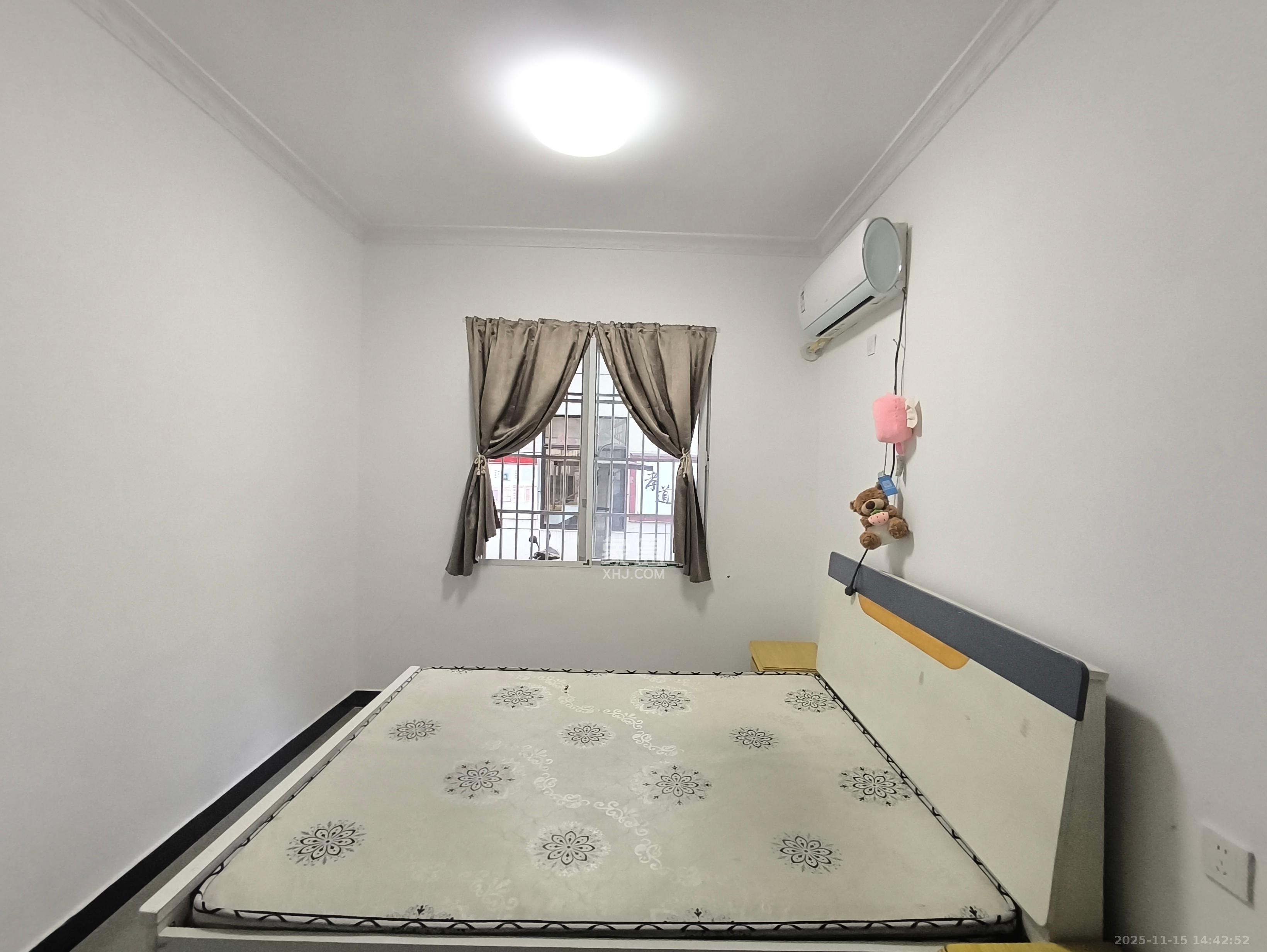 东风路新二村  3室2厅1卫    2000.0元/月室内图