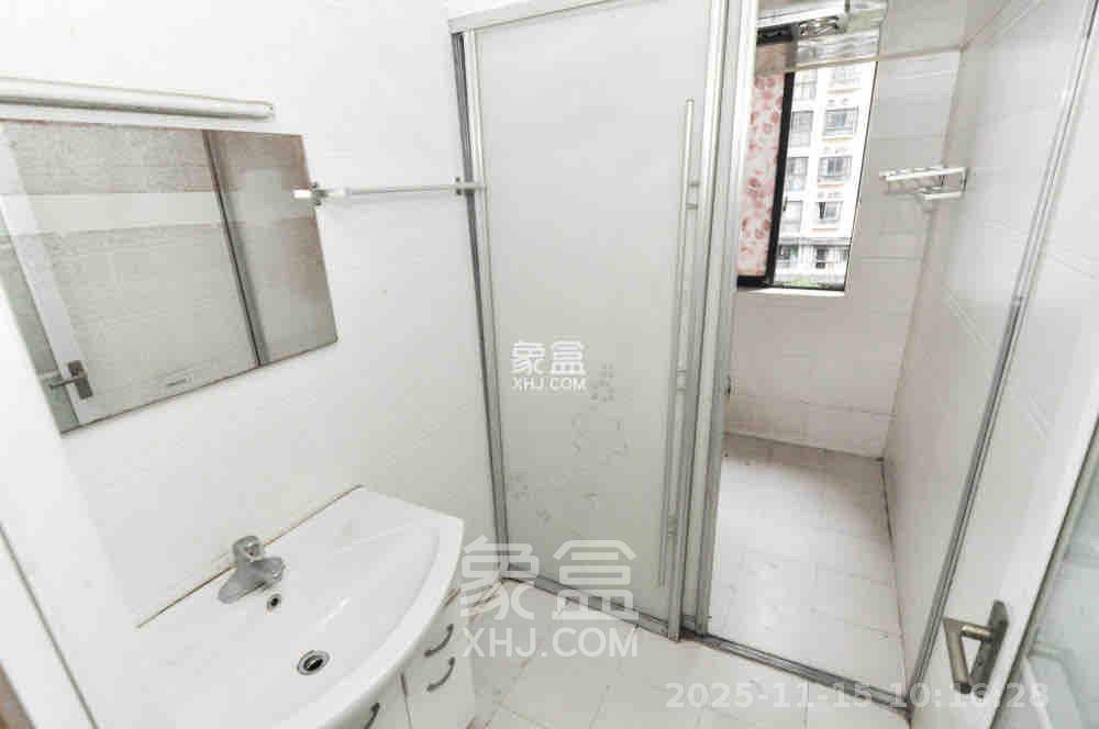 西子湖畔沃府  4室2厅2卫    2600.0元/月室内图