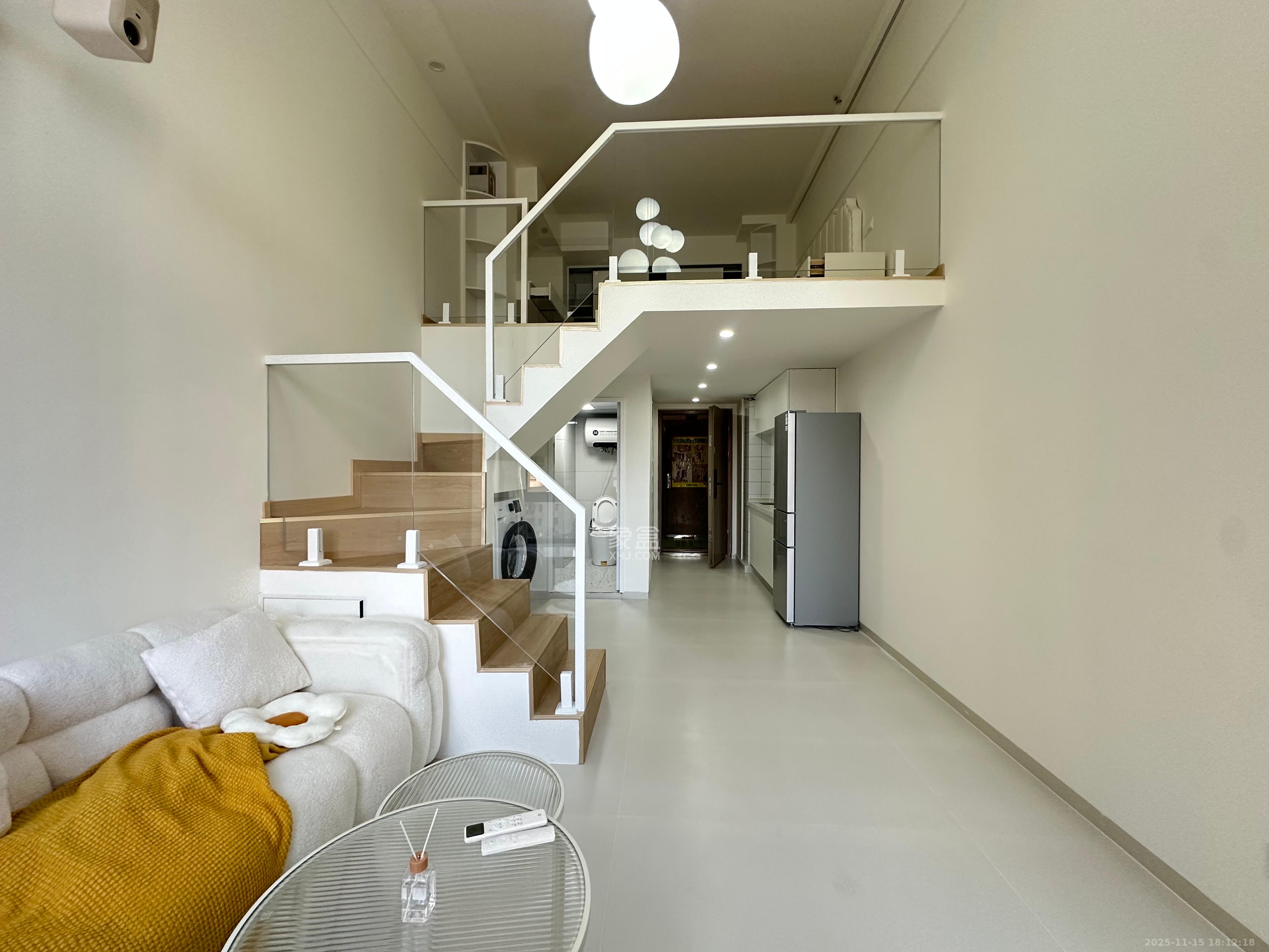 中天星耀荟  1室1厅1卫    1900.0元/月室内图