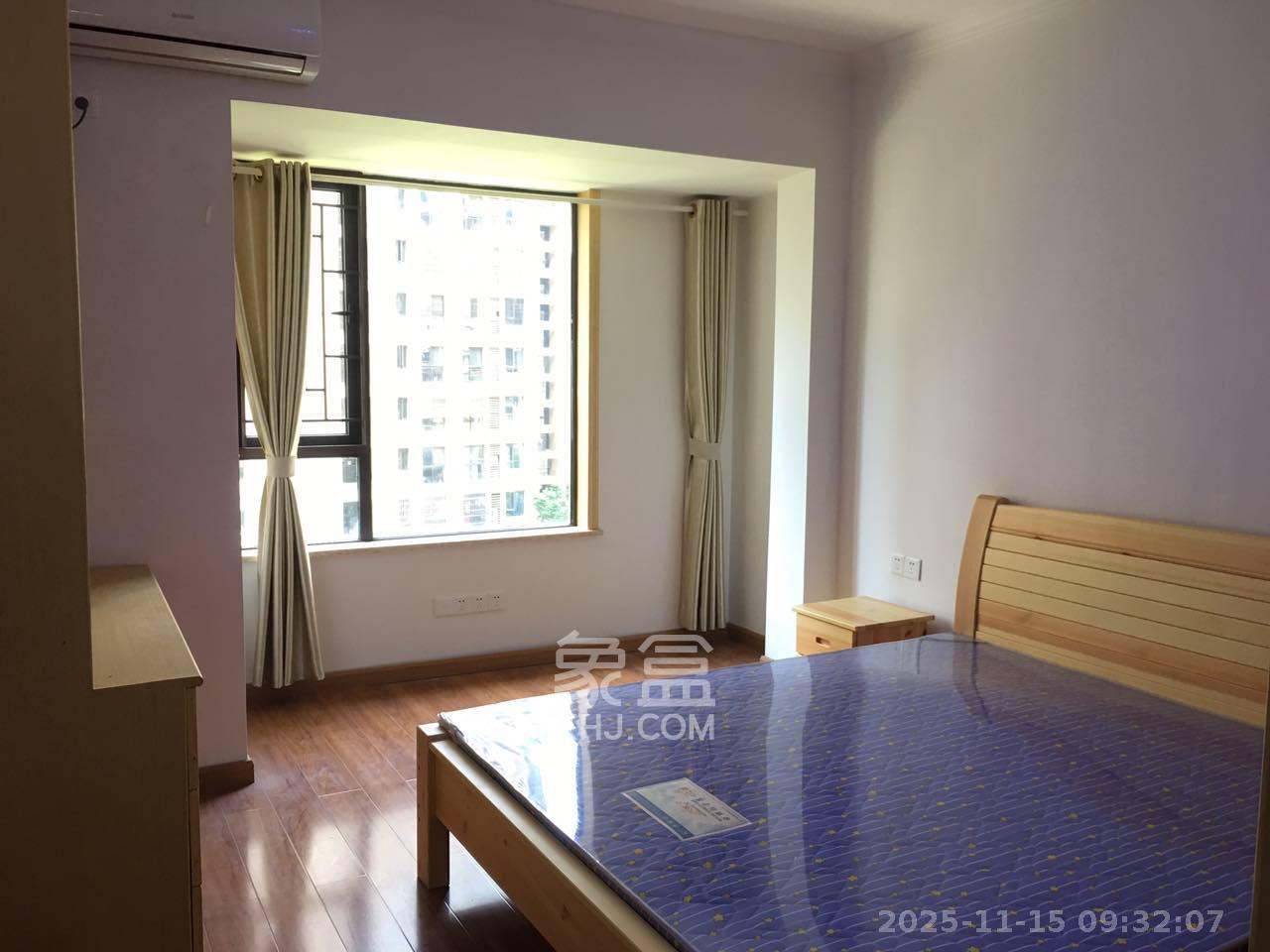 保利麓谷林语D区  3室2厅1卫    2400.0元/月室内图