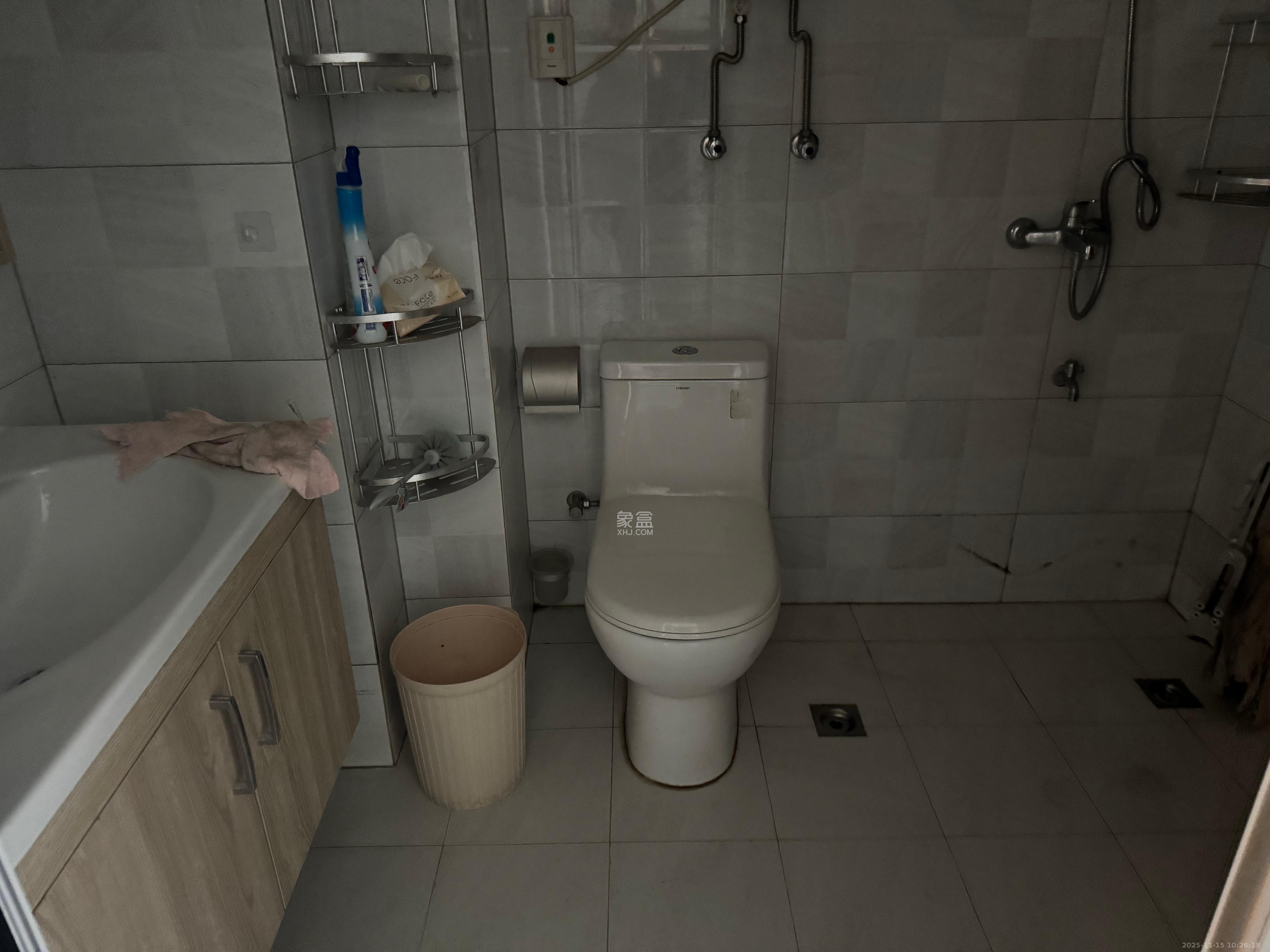 达美溪湖湾  2室1厅1卫    3200.0元/月室内图