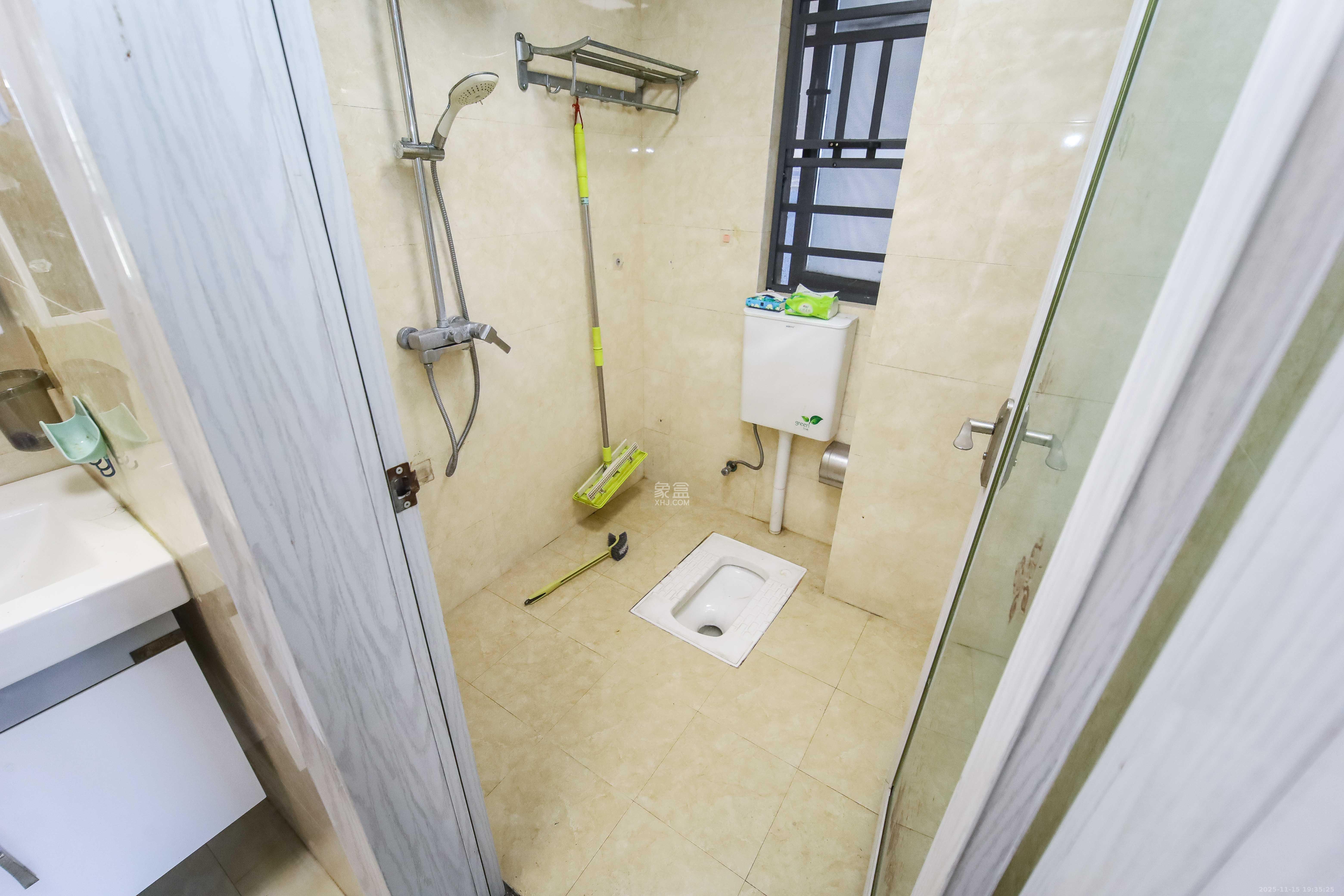 湘域熙岸  3室2厅2卫    145.0万卫生间