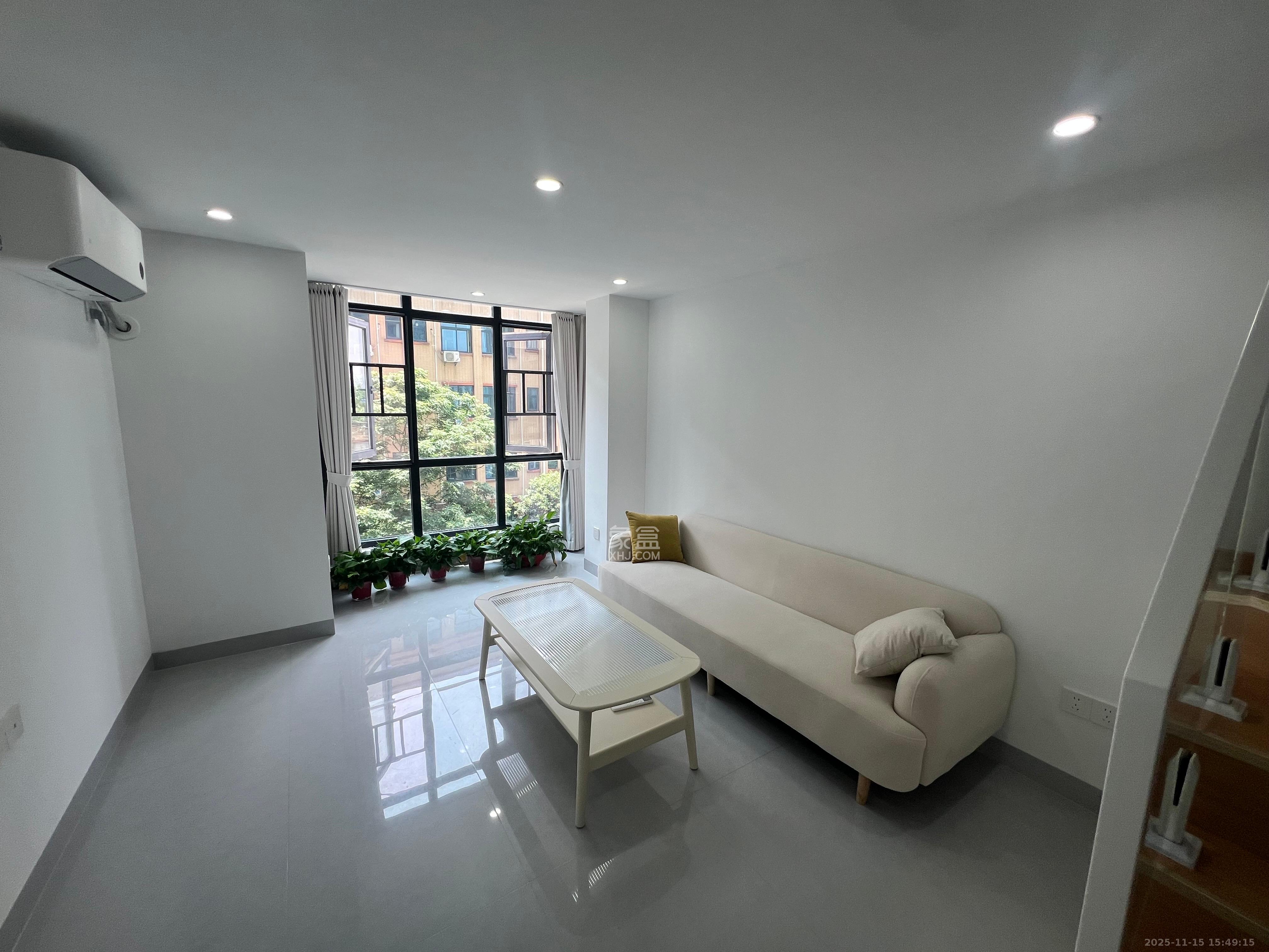 新长海漓湘悦 2室1厅1卫 1700.0元/月 新长海漓湘悦 2室1厅1卫 1700.0元/月室内图