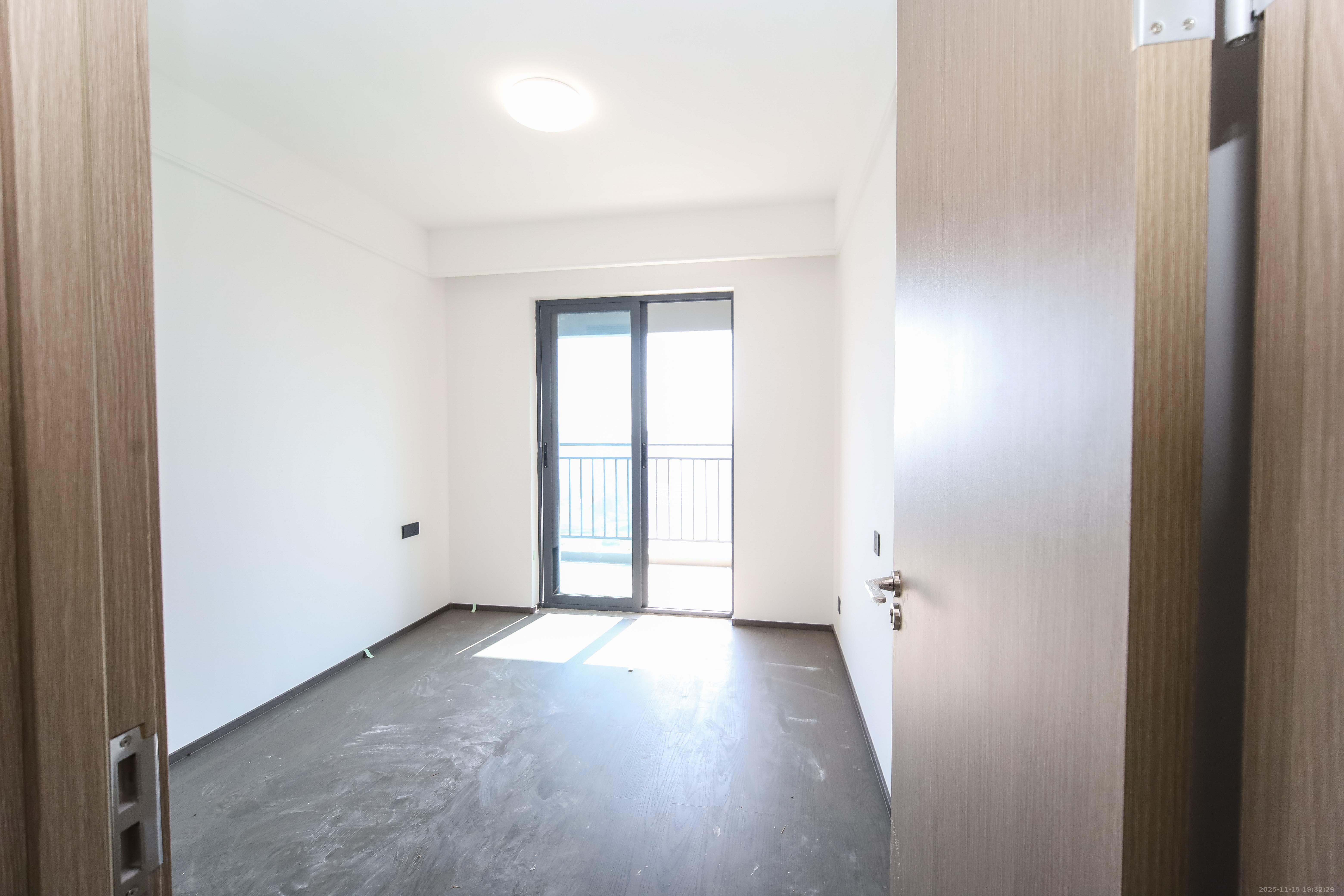 德奥上河城章  3室2厅1卫    152.0万卧室