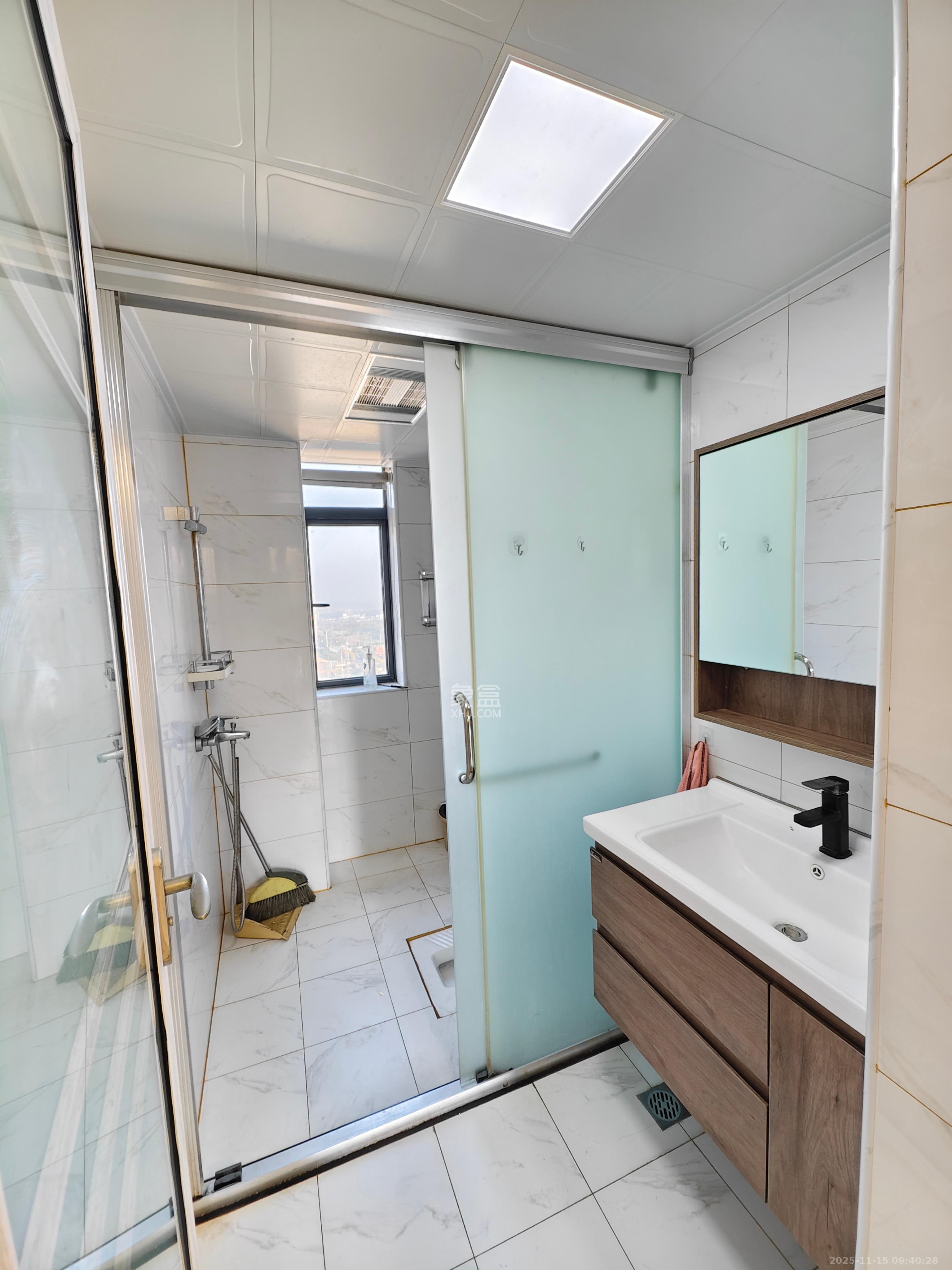 中国铁建国际城二期  3室2厅1卫    1800.0元/月室内图