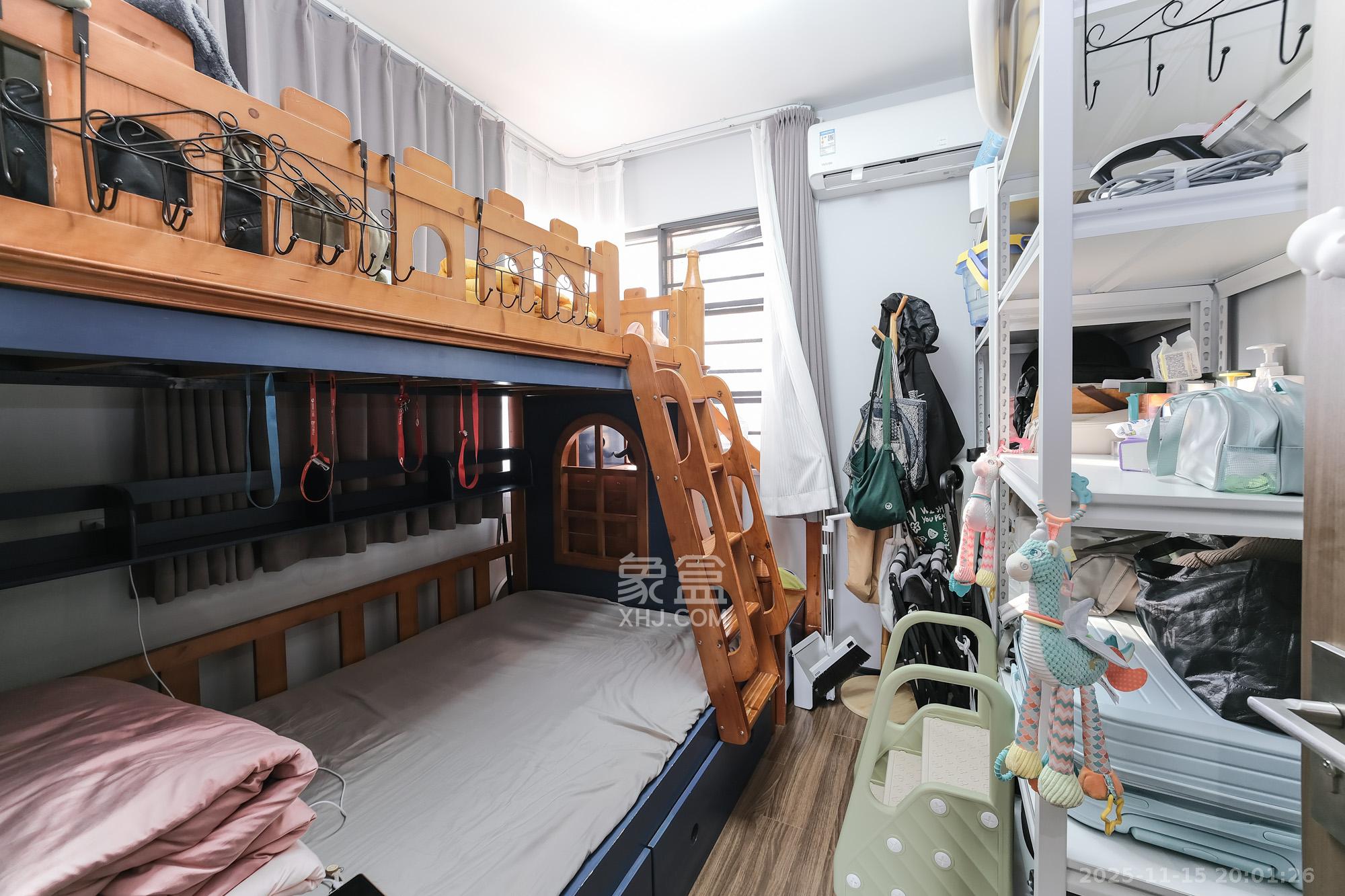 保利香槟国际 3室2厅1卫 92.0万 保利香槟国际 3室2厅1卫 92.0万卧室