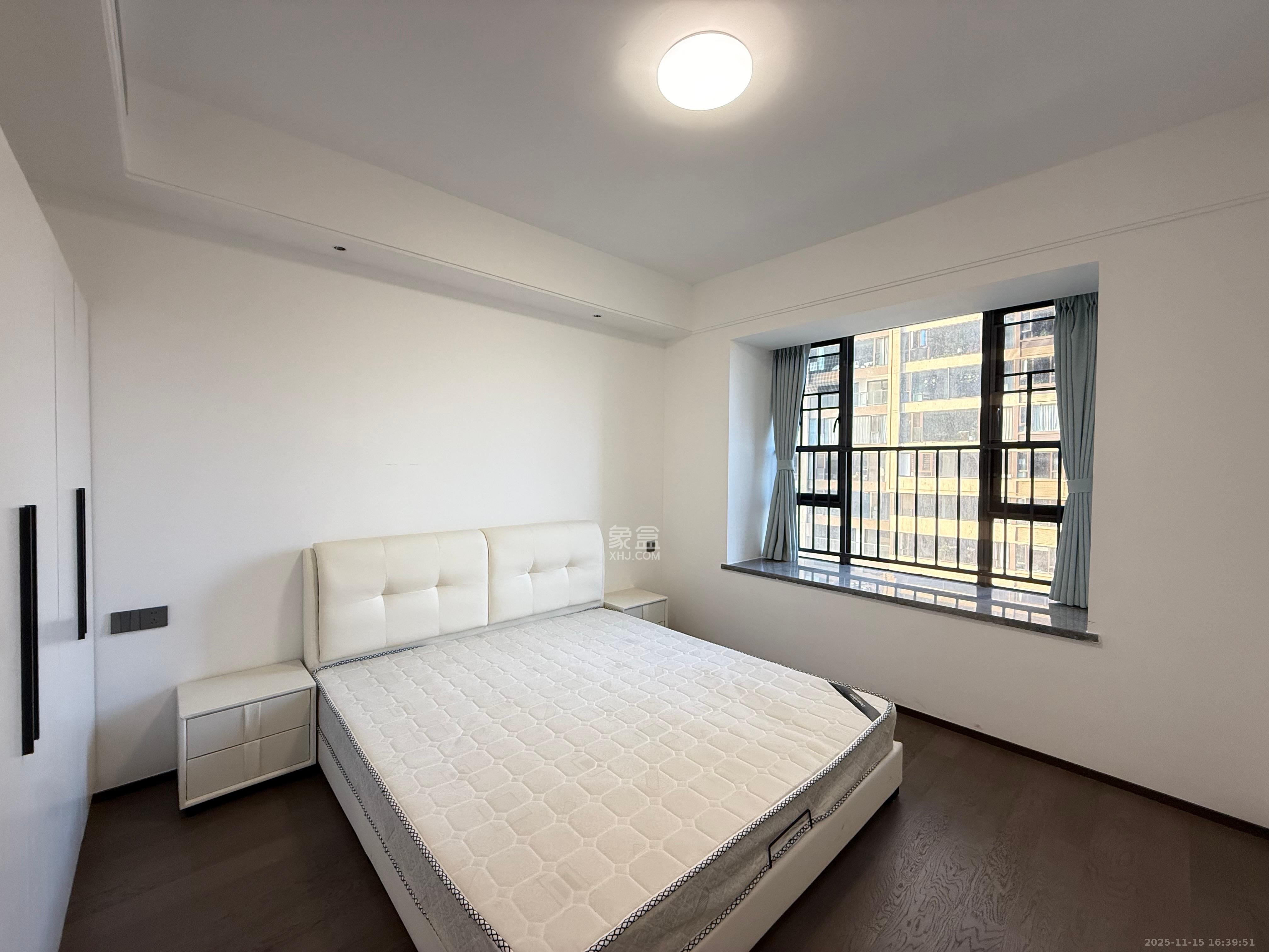 中欣楚天御府B区观澜  4室2厅3卫    6000.0元/月室内图