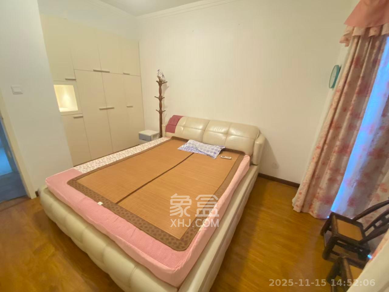 华盛家园  4室2厅2卫    2000.0元/月