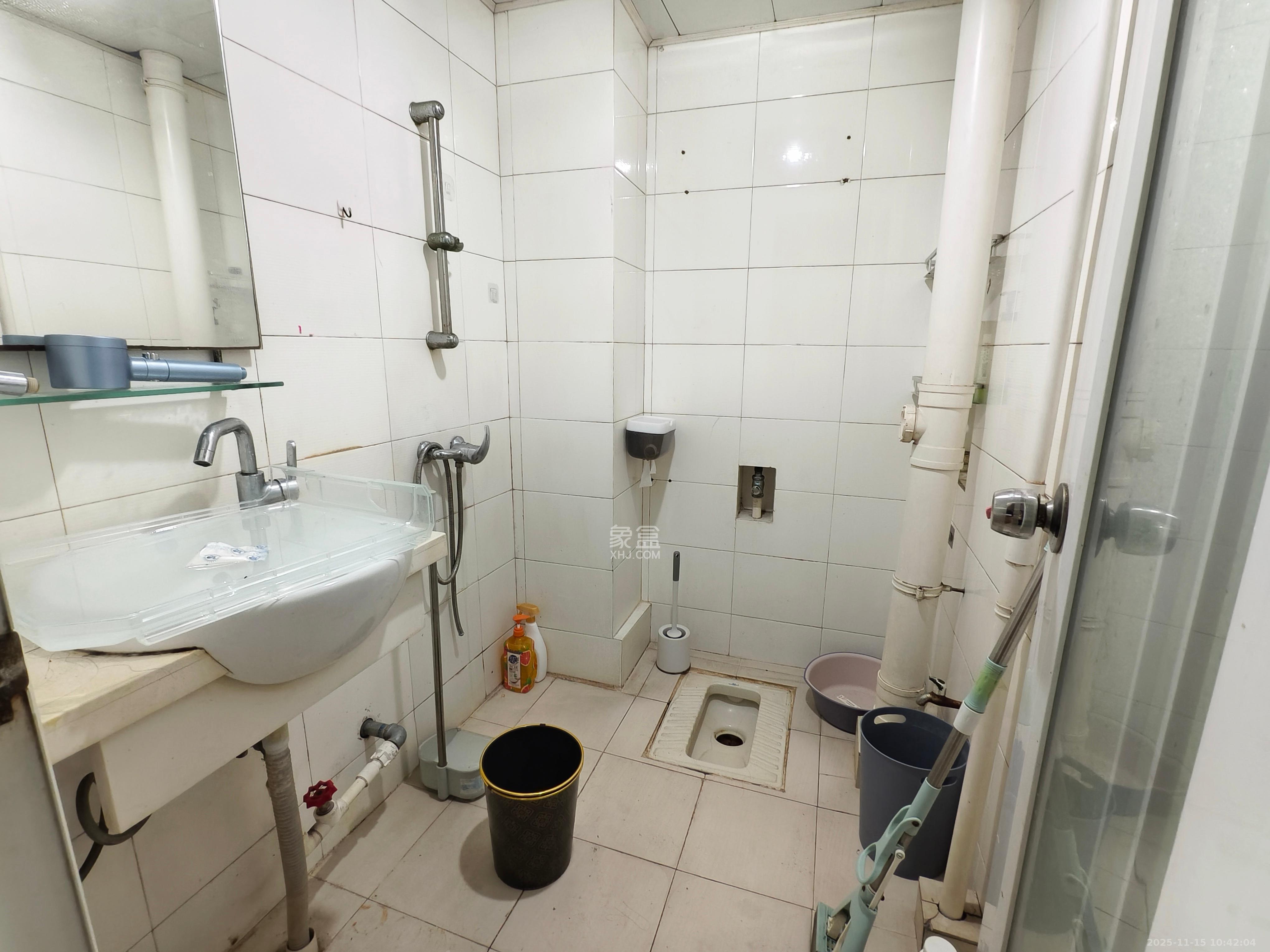 玲珑阁（陈家湖社区）  1室1厅1卫    1280.0元/月室内图