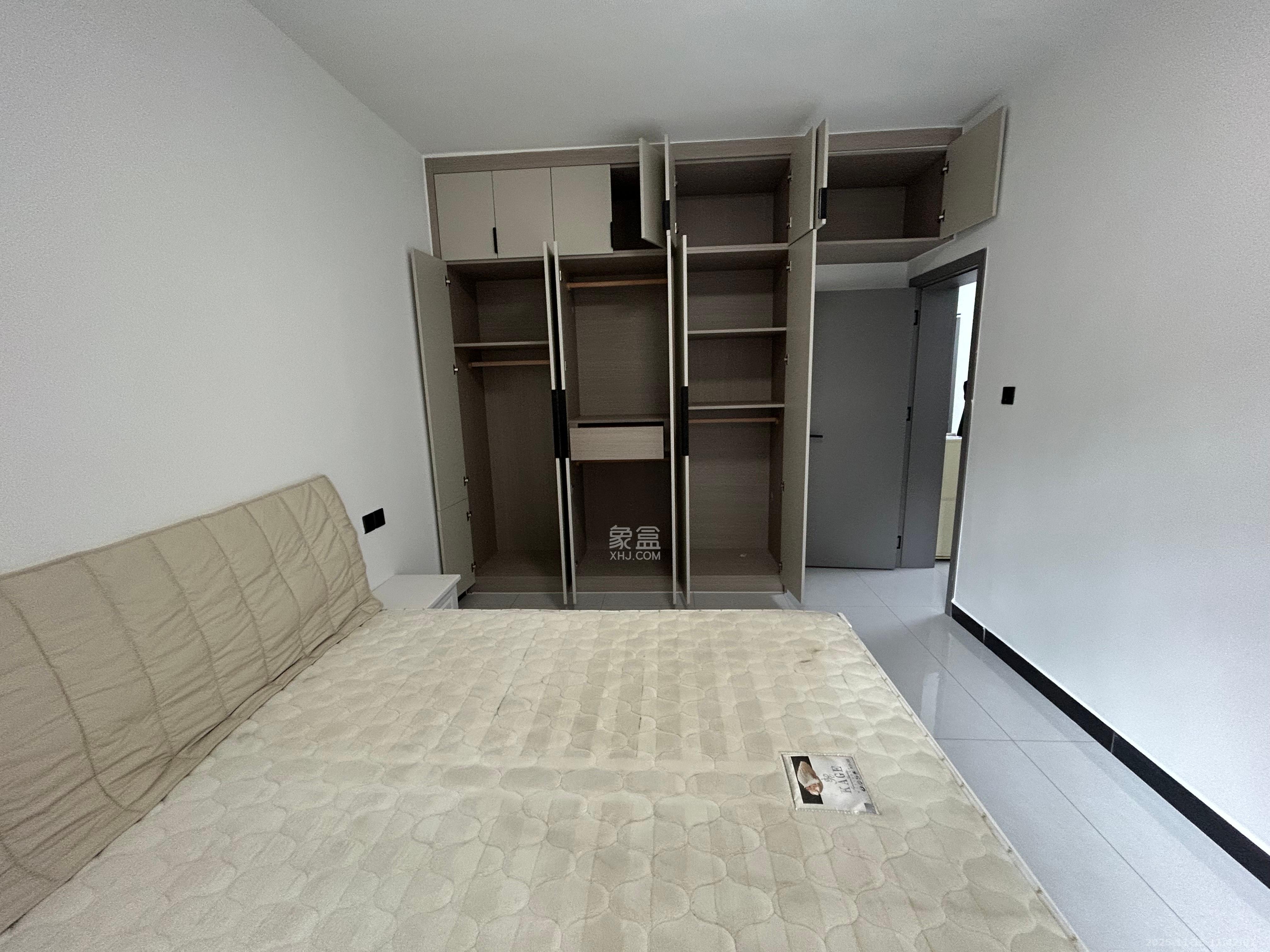 四方坪教师村 2室1厅1卫 1700.0元/月 四方坪教师村 2室1厅1卫 1700.0元/月室内图