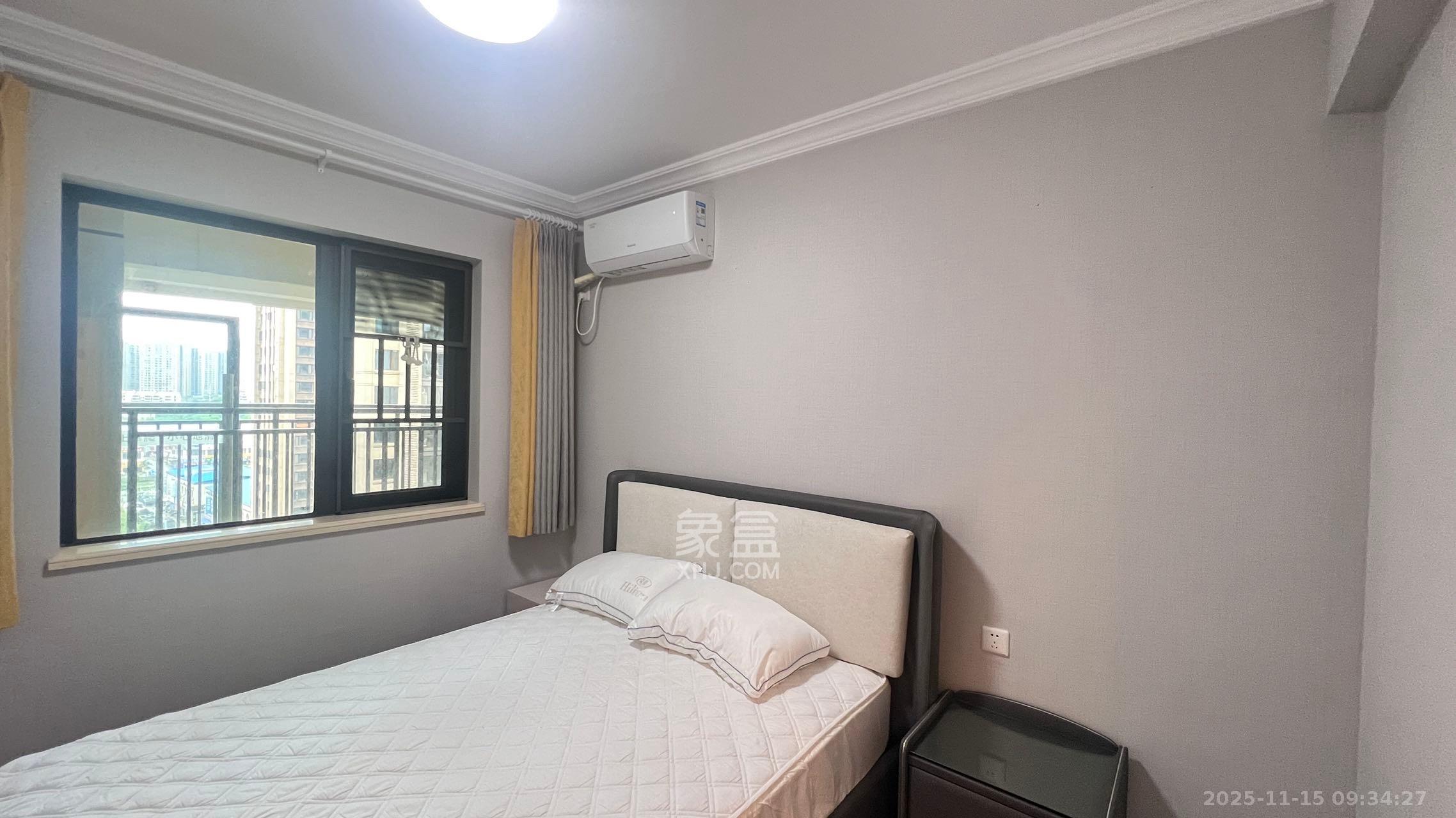 中海珑悦府  3室2厅2卫    3800.0元/月室内图