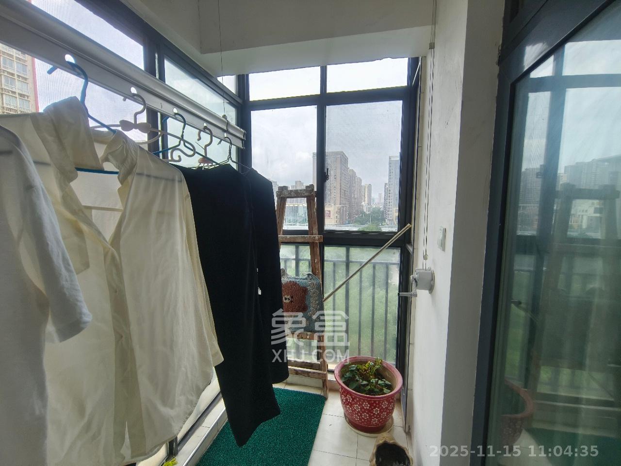 泊爱蓝湾  1室0厅0卫    3000.0元/月室内图