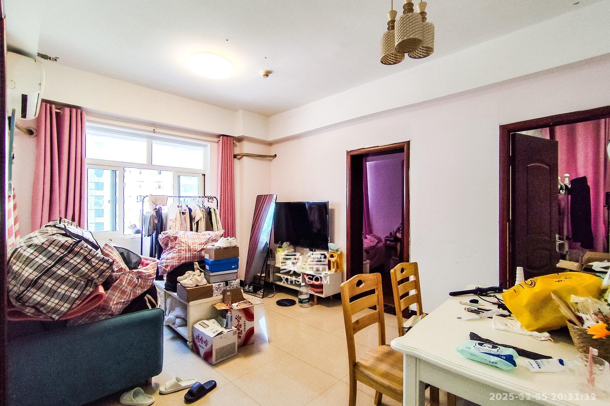 北辰三角洲E4区  3室2厅1卫    2800.0元/月