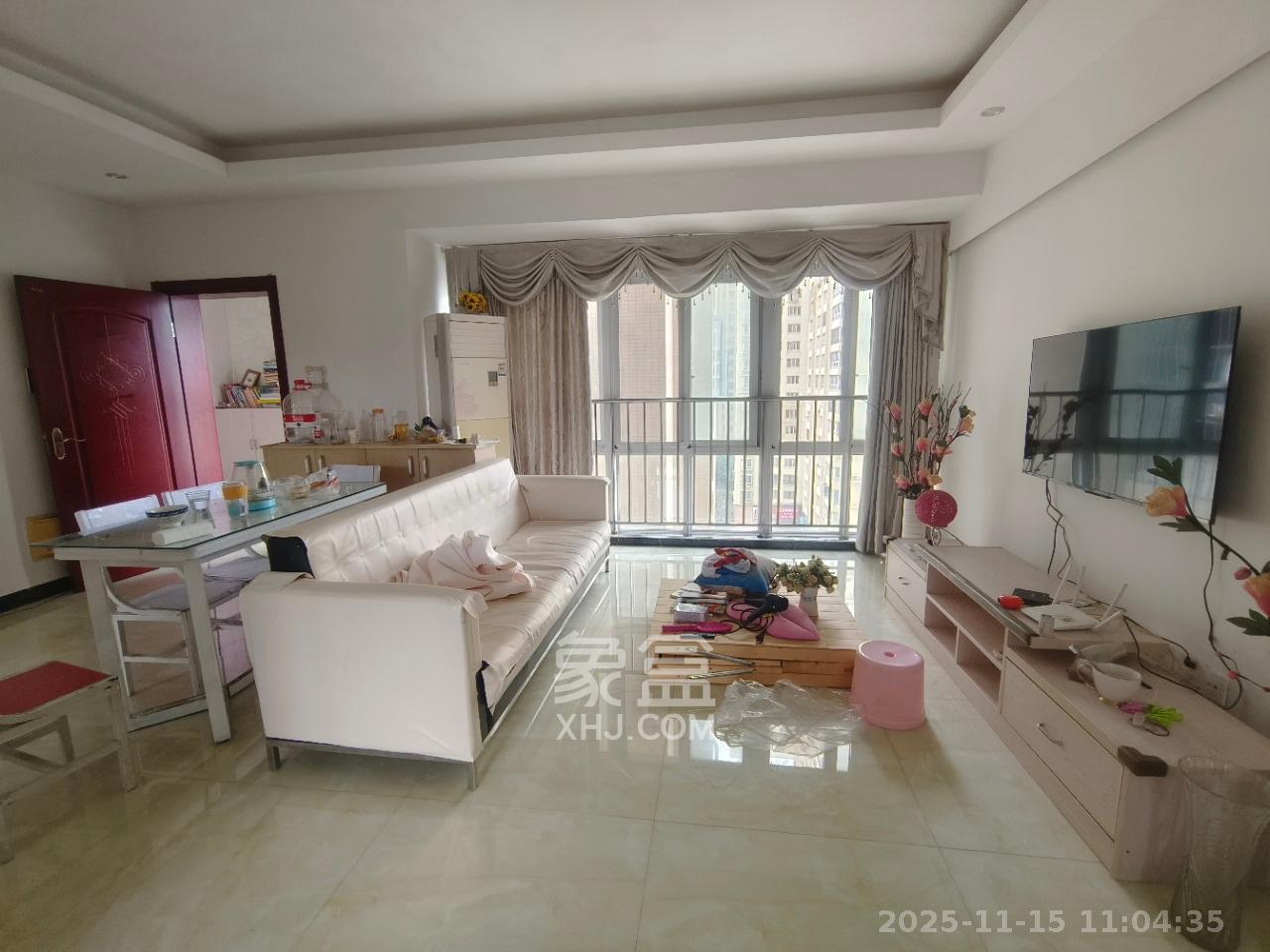 泊爱蓝湾  1室0厅0卫    3000.0元/月室内图