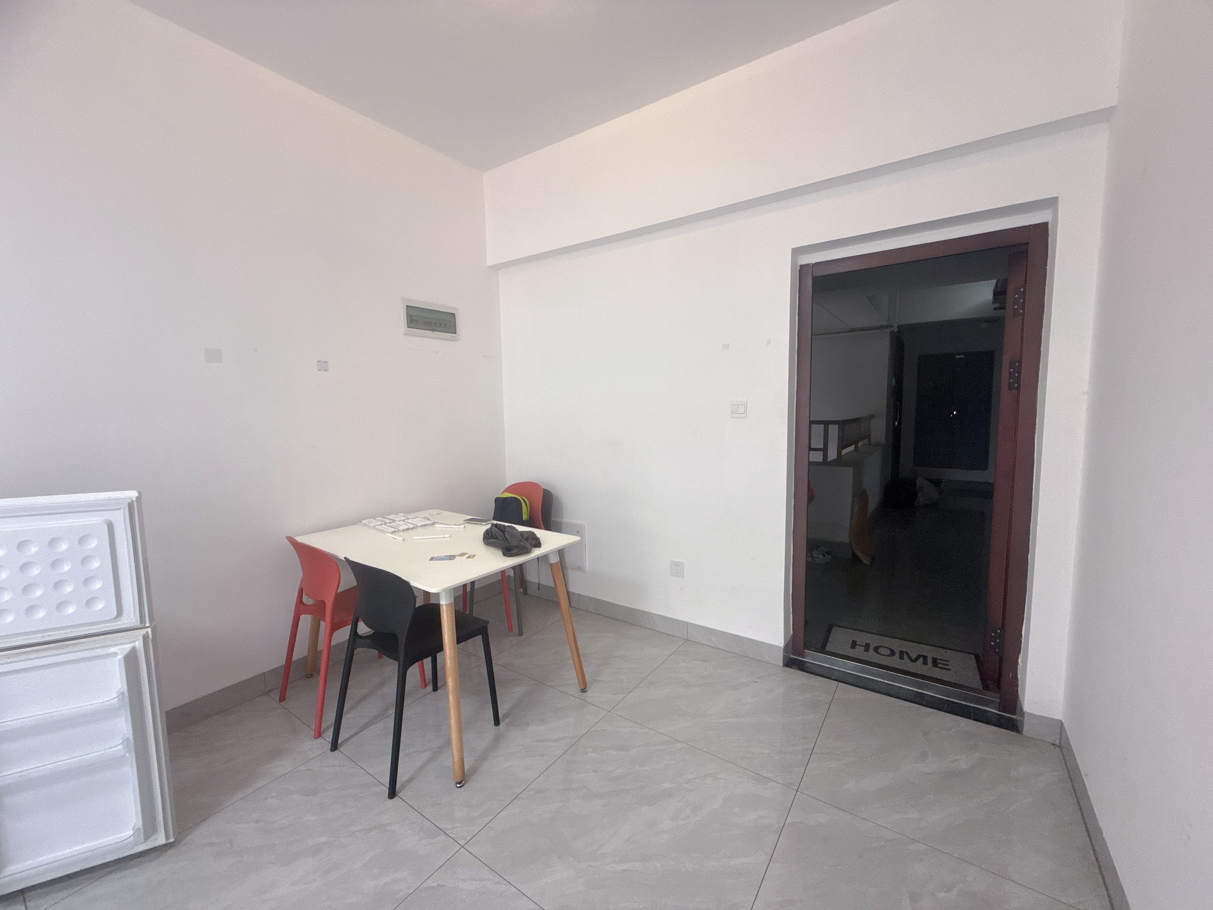 东站国际 1室1厅1卫 2200.0元/月 东站国际 1室1厅1卫 2200.0元/月室内图