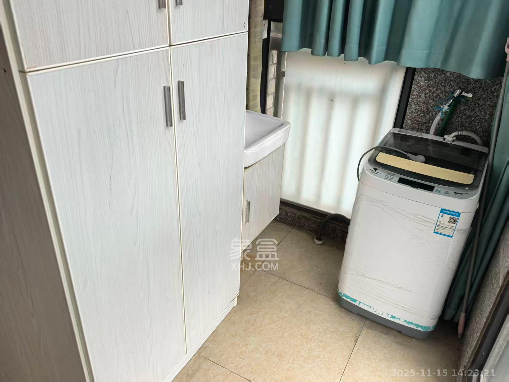 锦绣世纪  1室1厅1卫    1000.0元/月