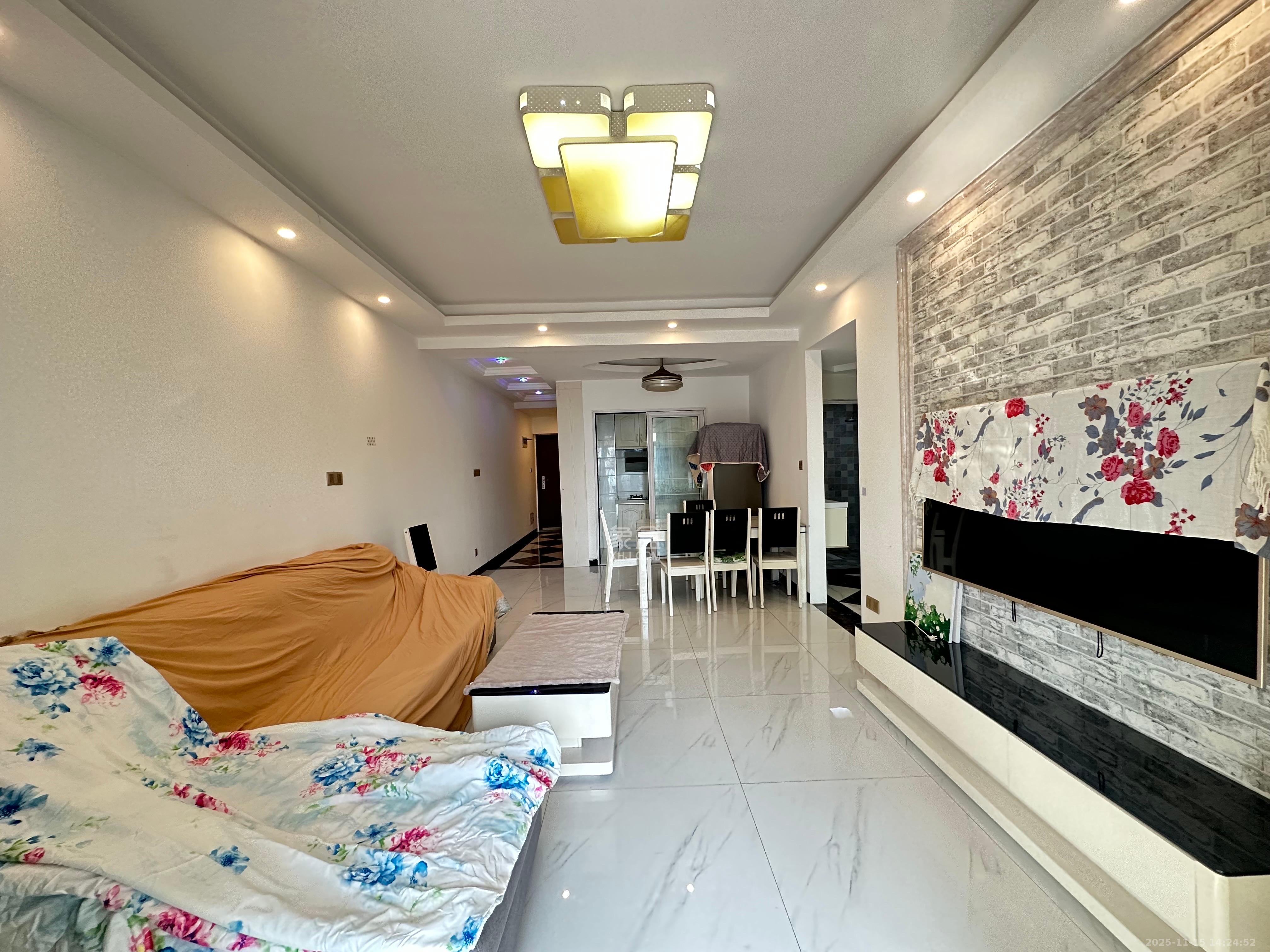 天元涉外景园C区 3室2厅1卫 2600.0元/月 天元涉外景园C区 3室2厅1卫 2600.0元/月室内图