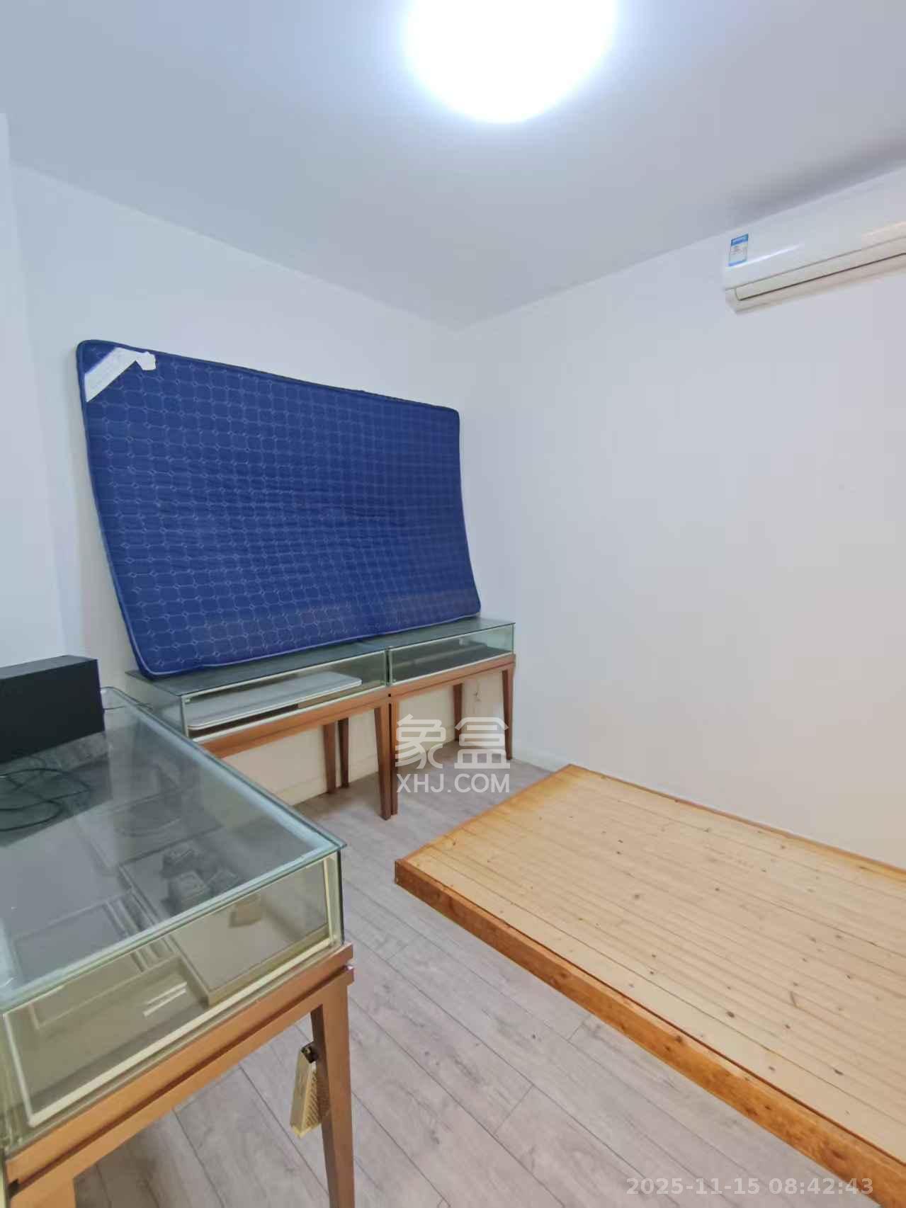 东方银座（东方摩卡）  1室1厅1卫    1600.0元/月室内图