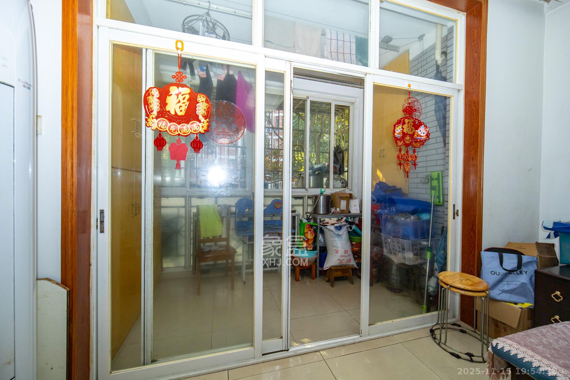 山水人家一二期 2室2厅1卫 51.0万 山水人家一二期 2室2厅1卫 51.0万阳台