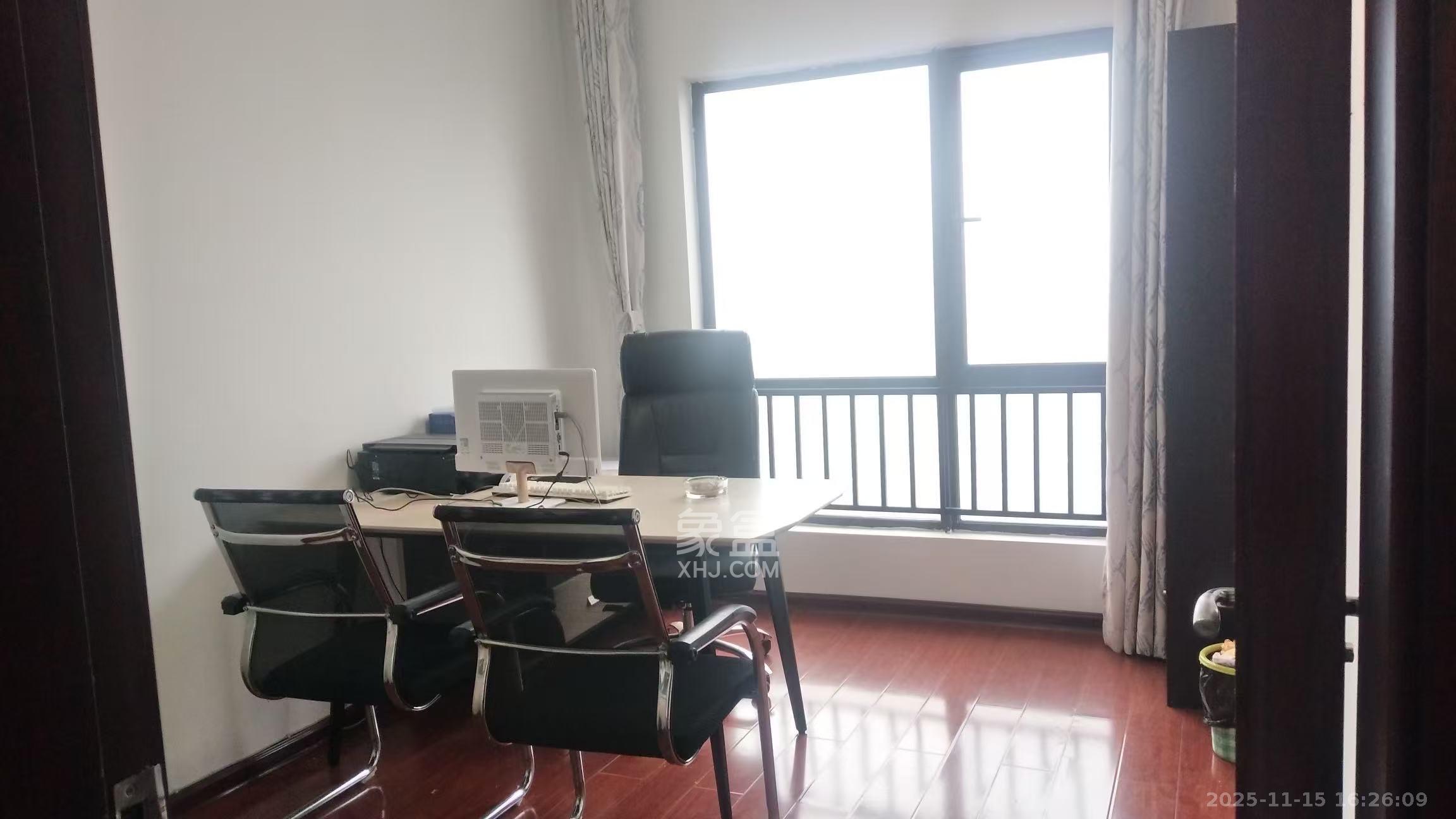 达美D6区  4室1厅2卫    3500.0元/月