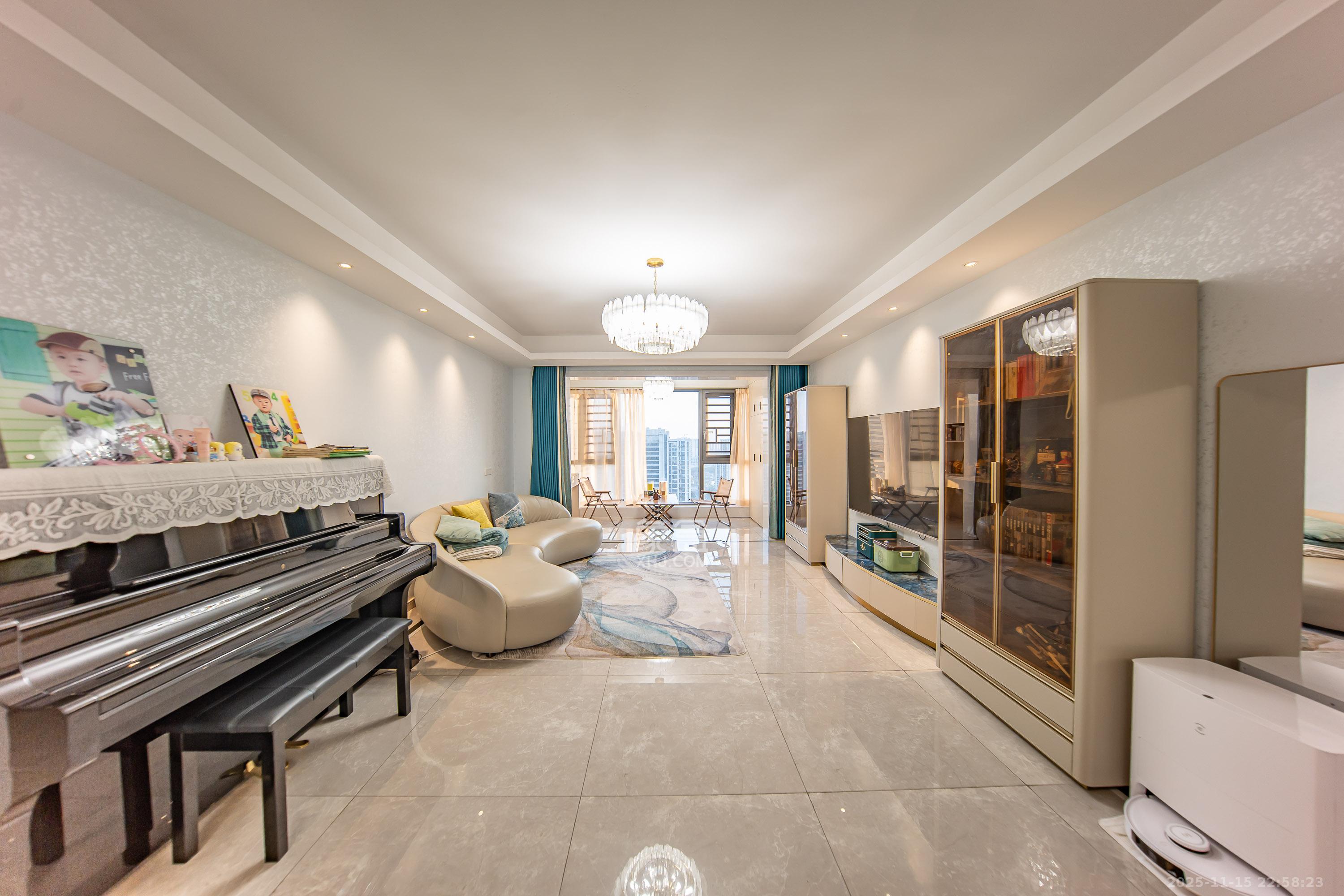 映客龙湖璟翠公馆(映客龙湖璟翠中心) 1室0厅0卫 185.0万 映客龙湖璟翠公馆(映客龙湖璟翠中心) 1室0厅0卫 185.0万客厅