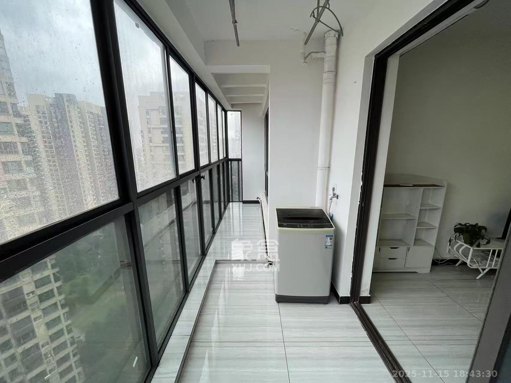 通用时代国际社区  3室2厅2卫    2700.0元/月室内图