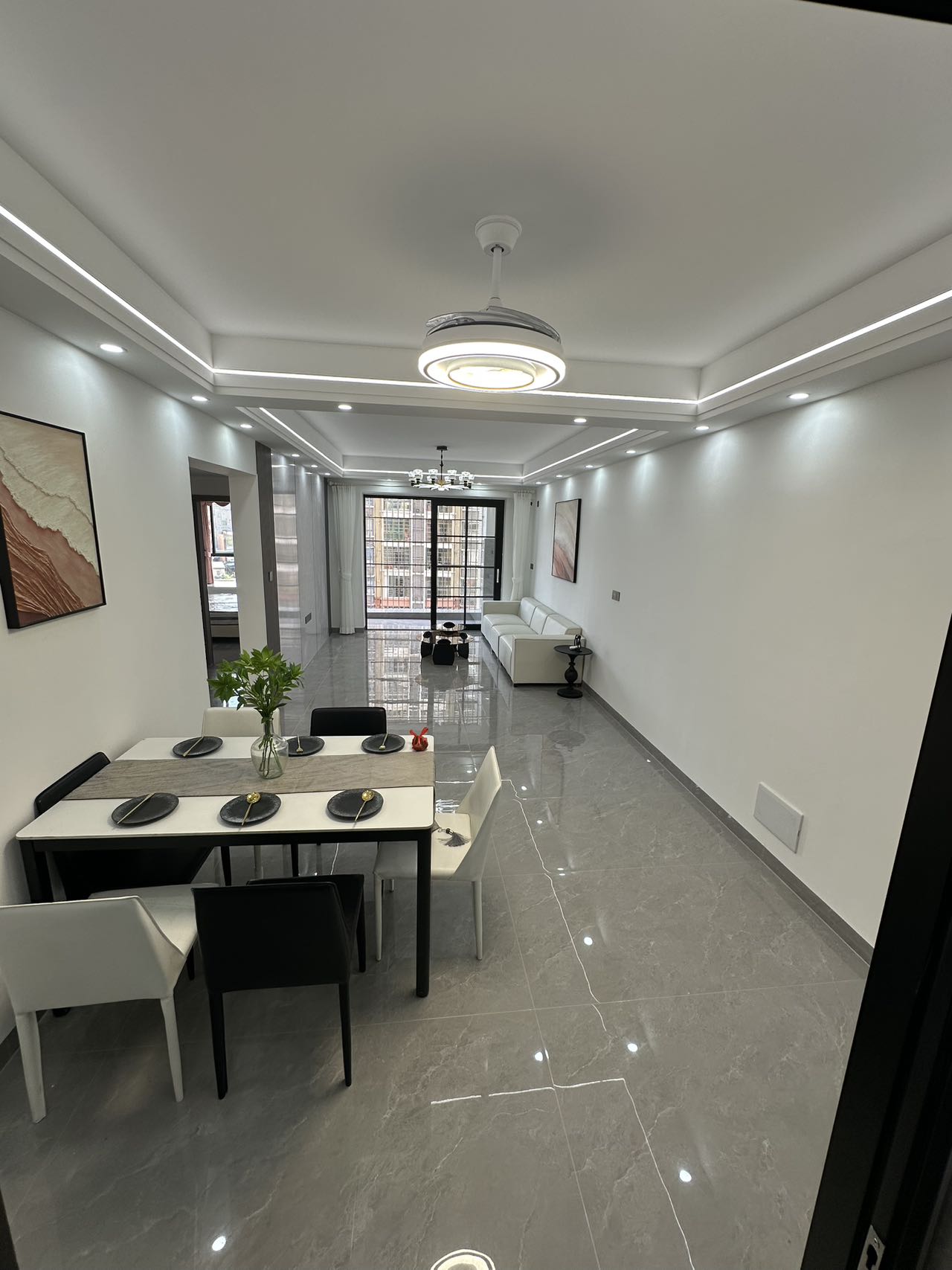 红城湖延长线(别名:滨江华庭) 3室1厅1卫 125.0万 红城湖延长线(别名:滨江华庭) 3室1厅1卫 125.0万室内图