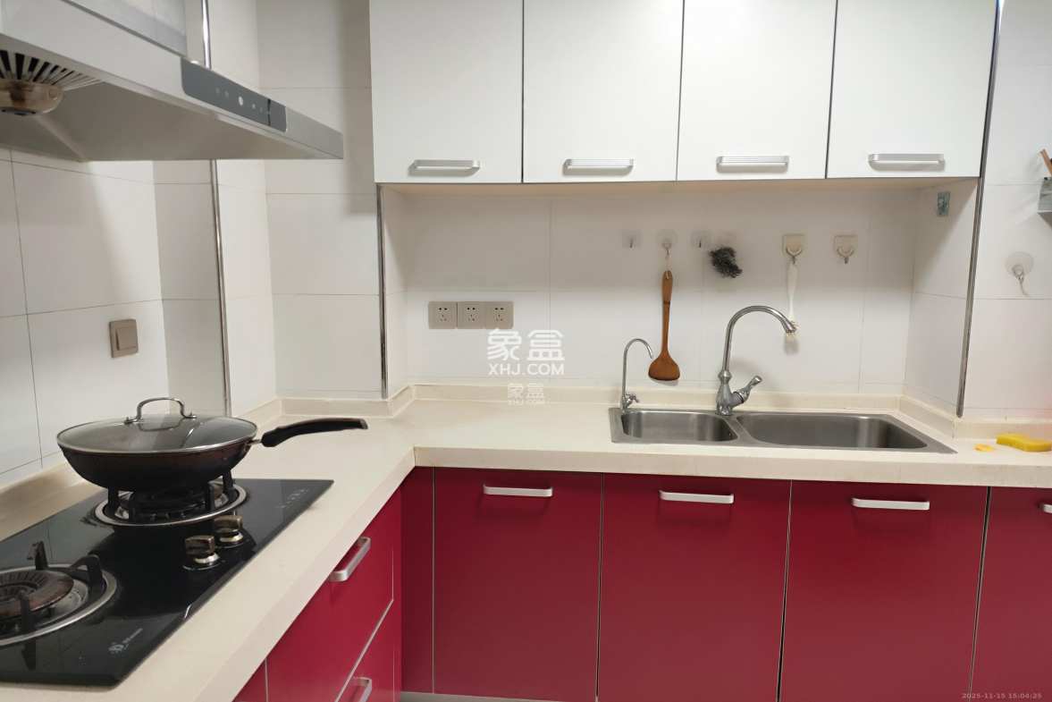 钱隆樽品(一、二、三期) 3室2厅2卫 2500.0元/月 钱隆樽品(一、二、三期) 3室2厅2卫 2500.0元/月室内图